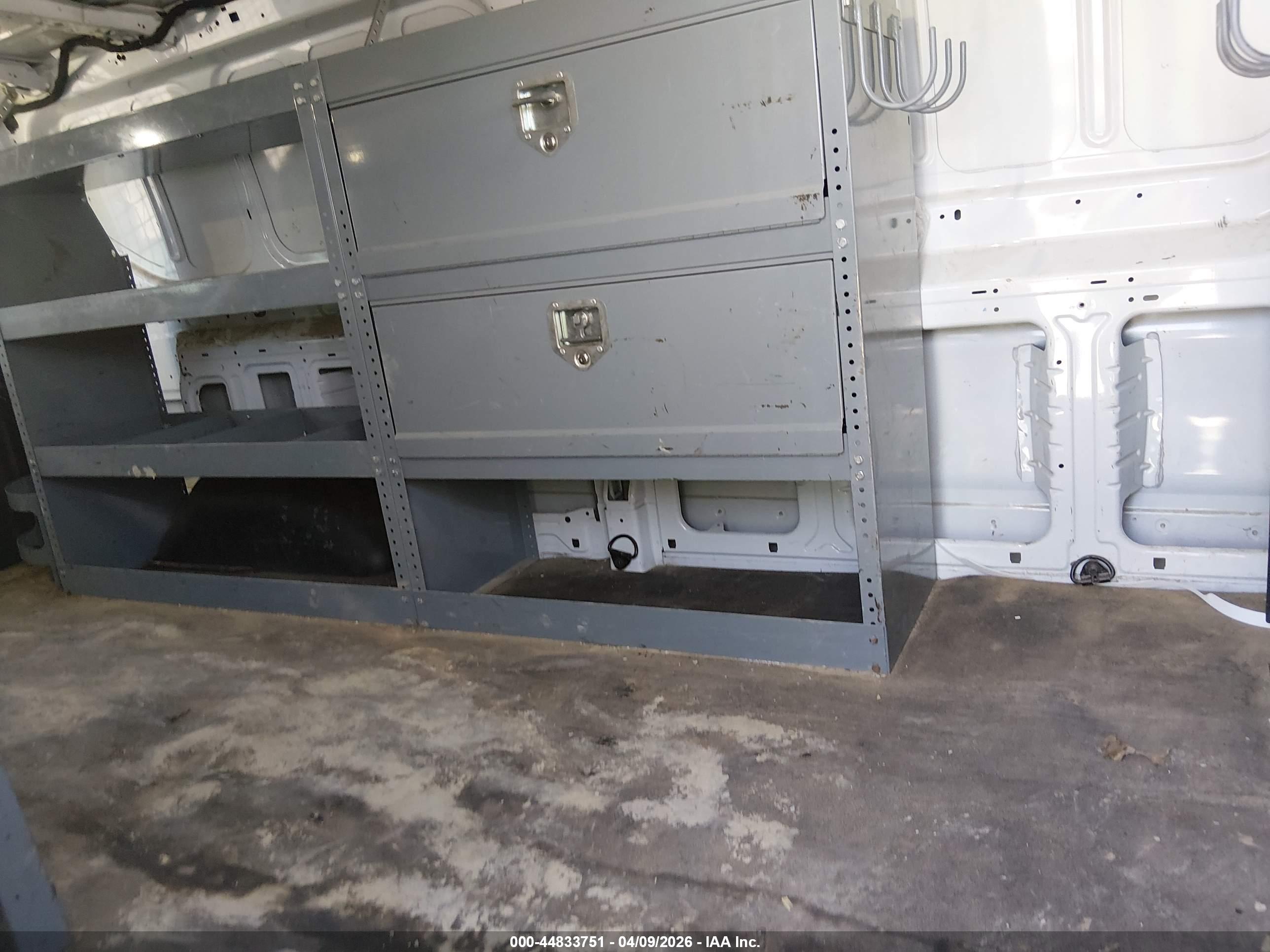 FORD TRANSIT-150 image 8