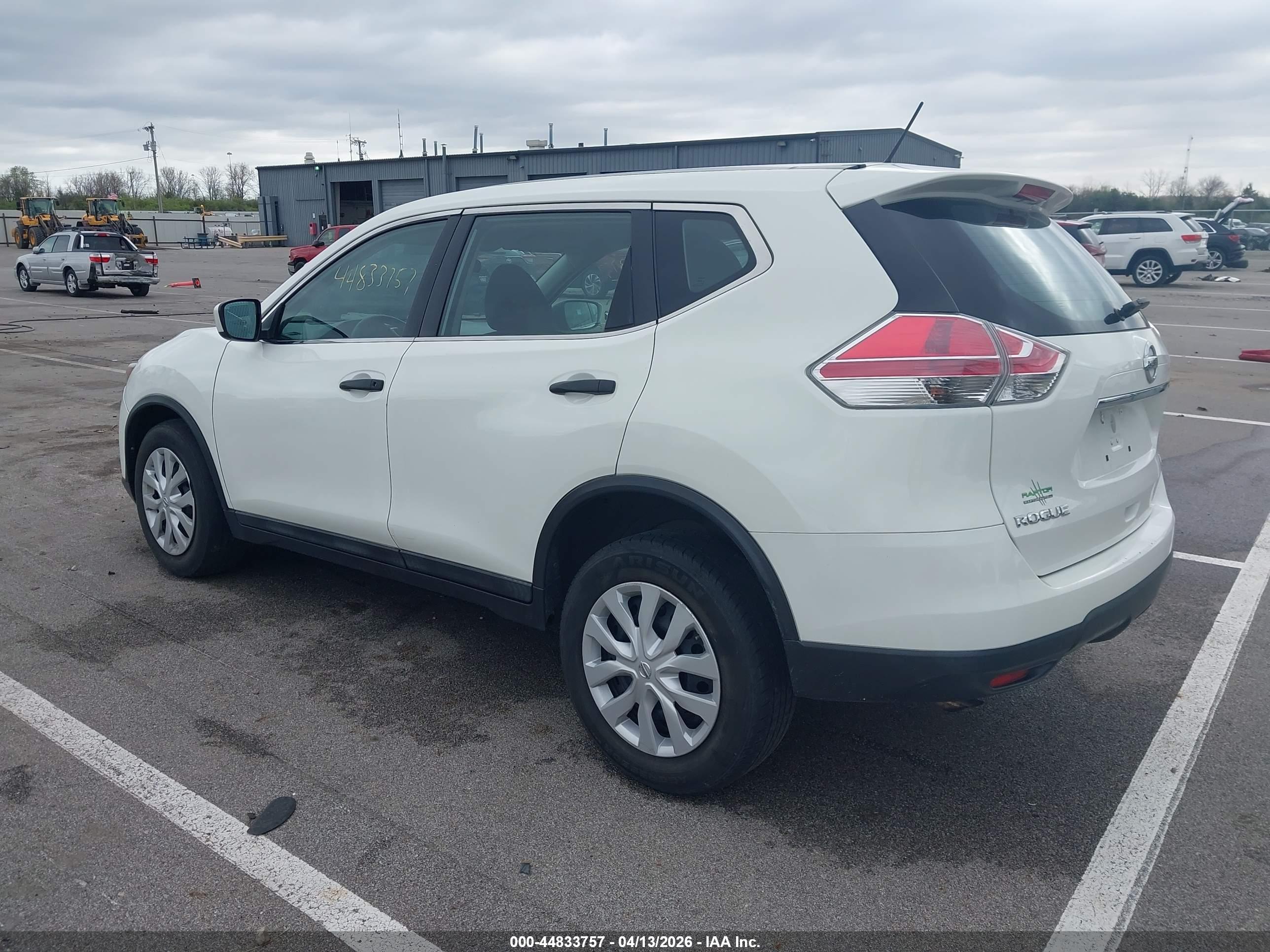 NISSAN ROGUE image 3