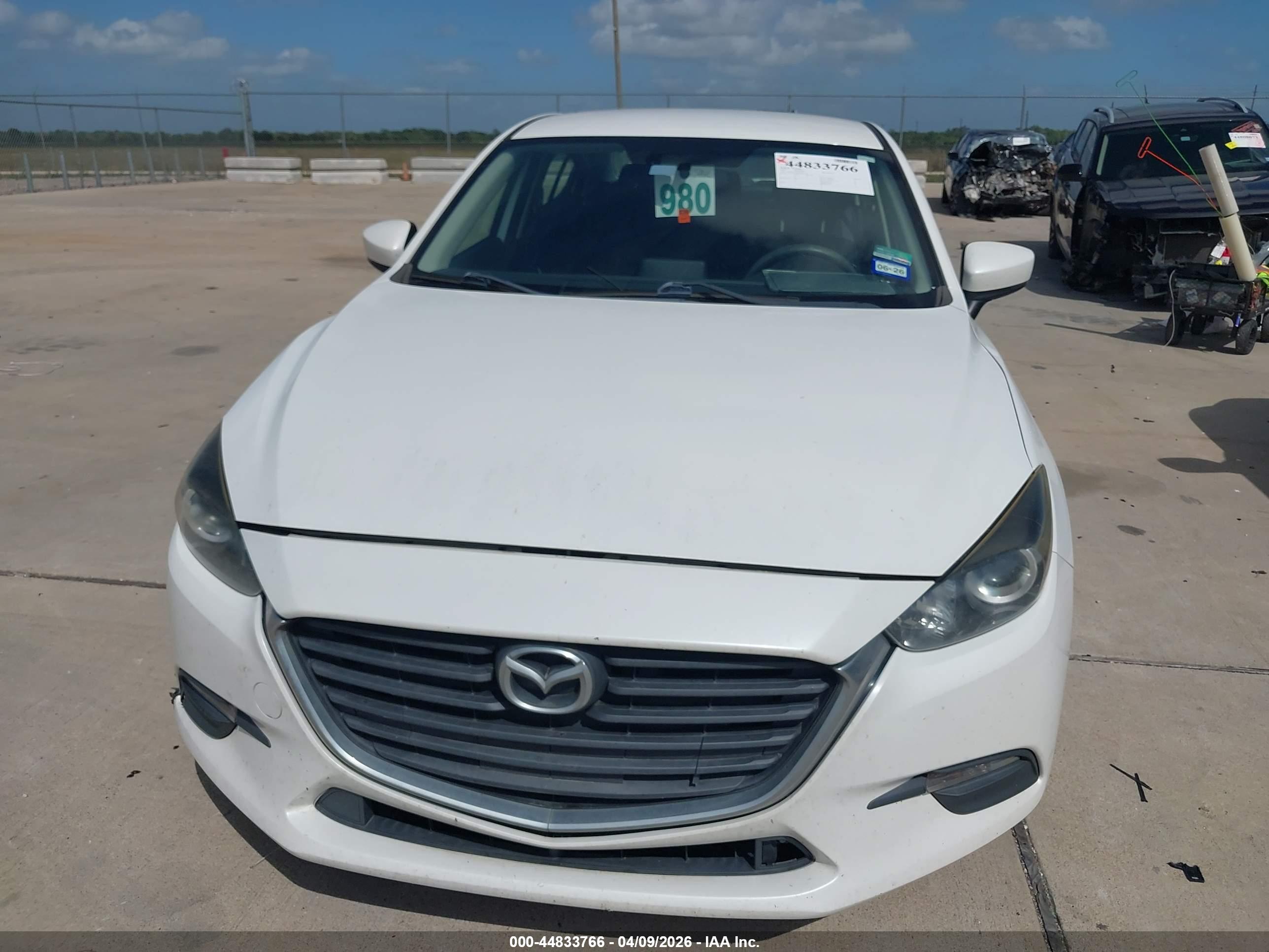 MAZDA MAZDA3 image 6