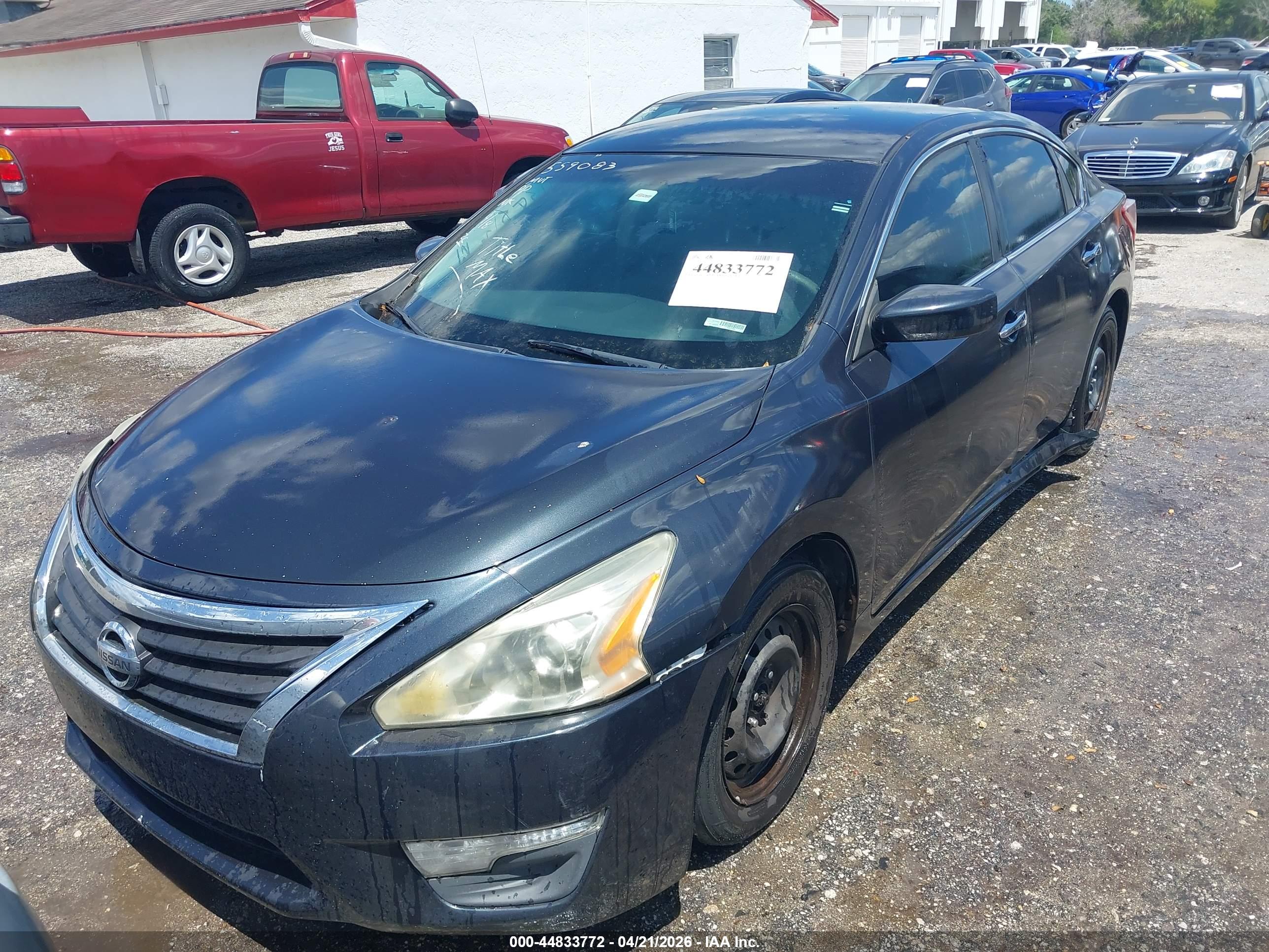 NISSAN ALTIMA image 2