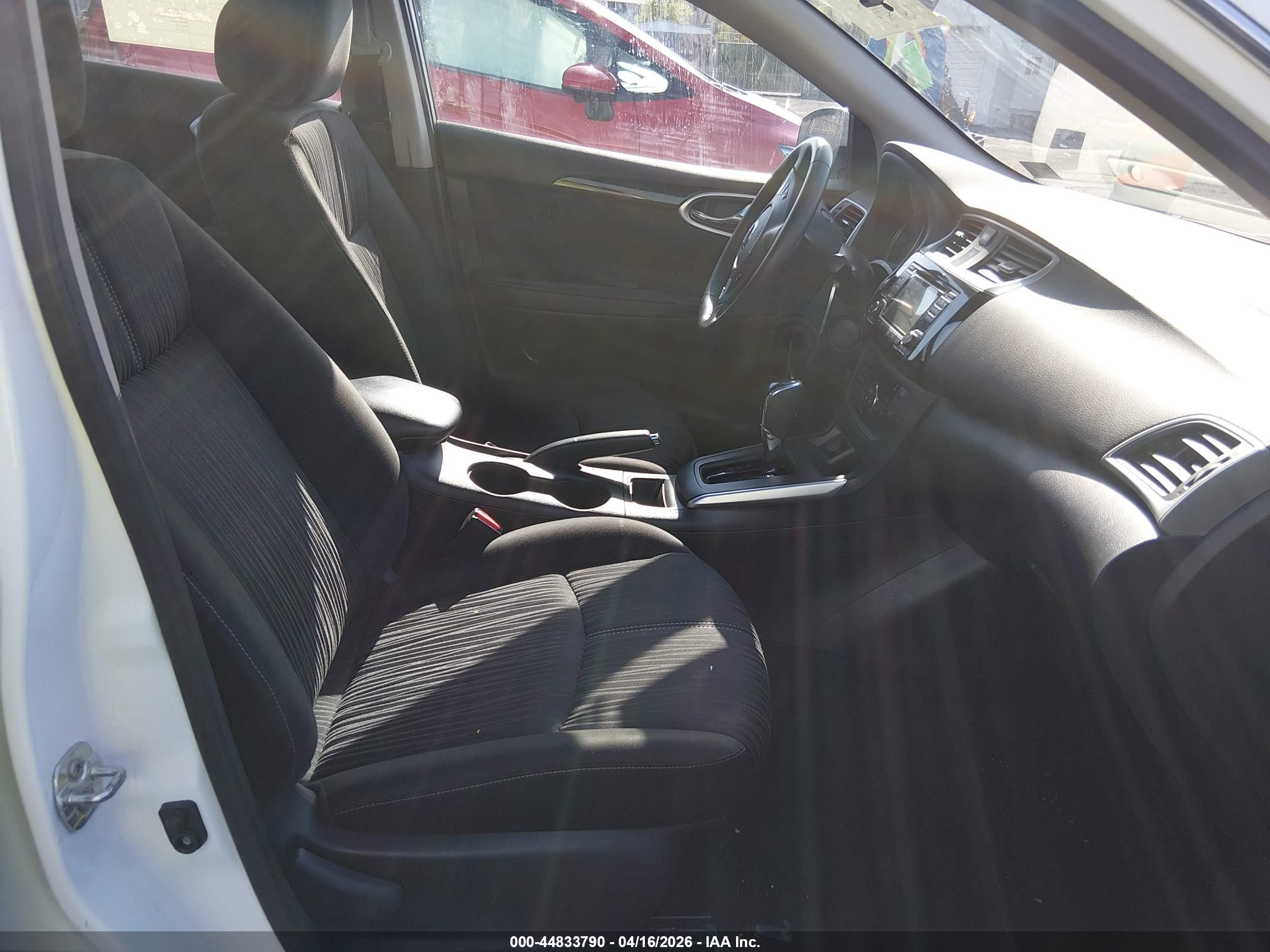 NISSAN SENTRA image 5