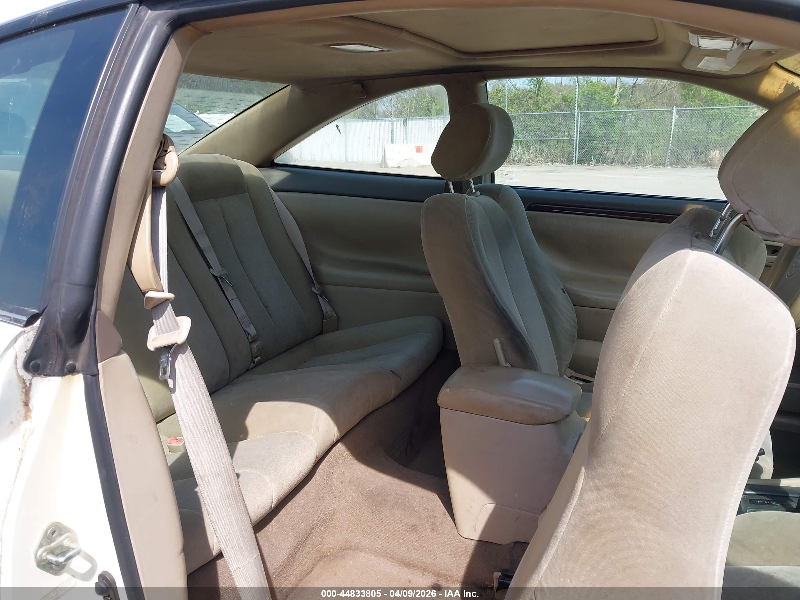 TOYOTA CAMRY image 8