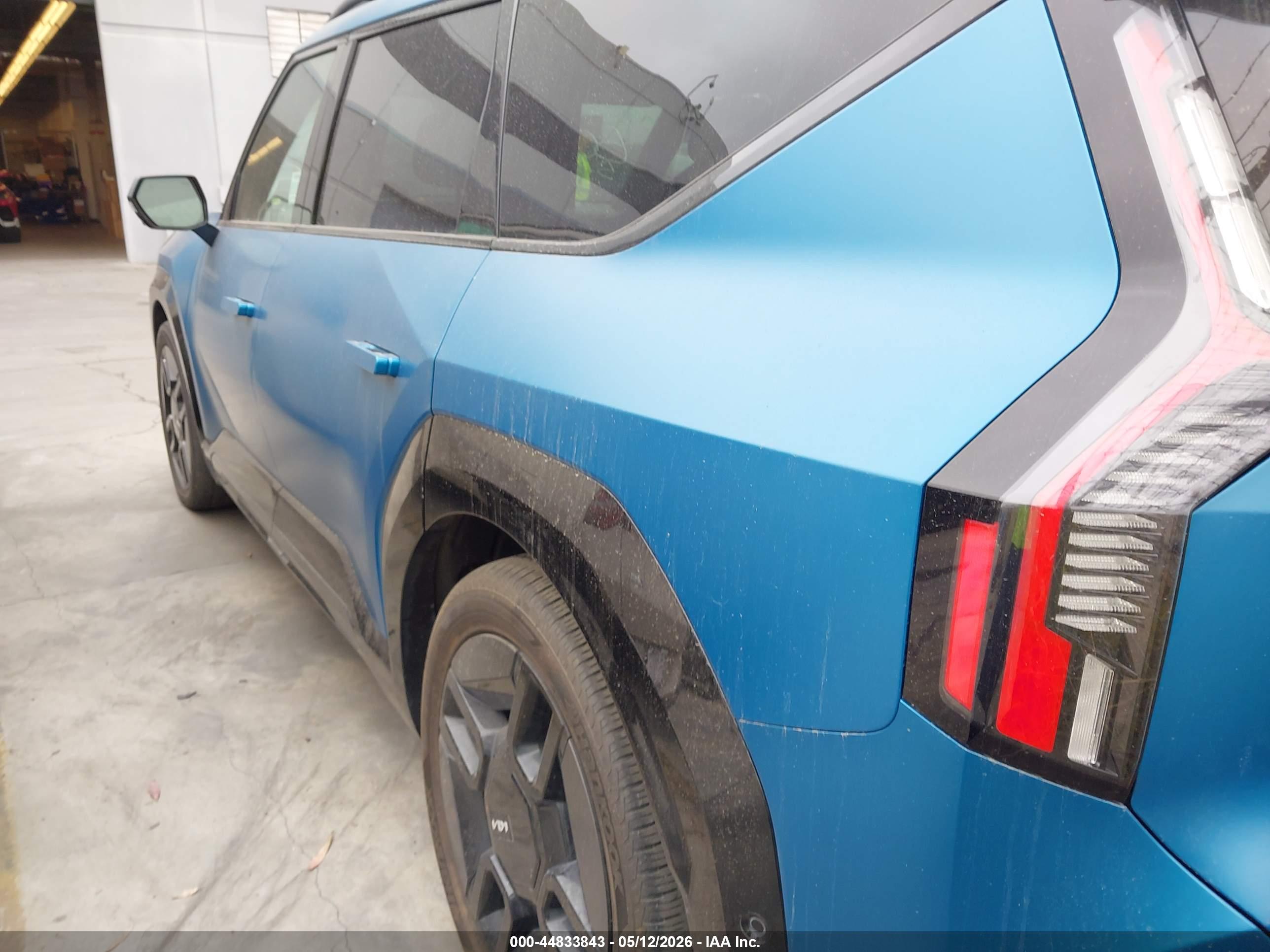 KIA EV9 image 3
