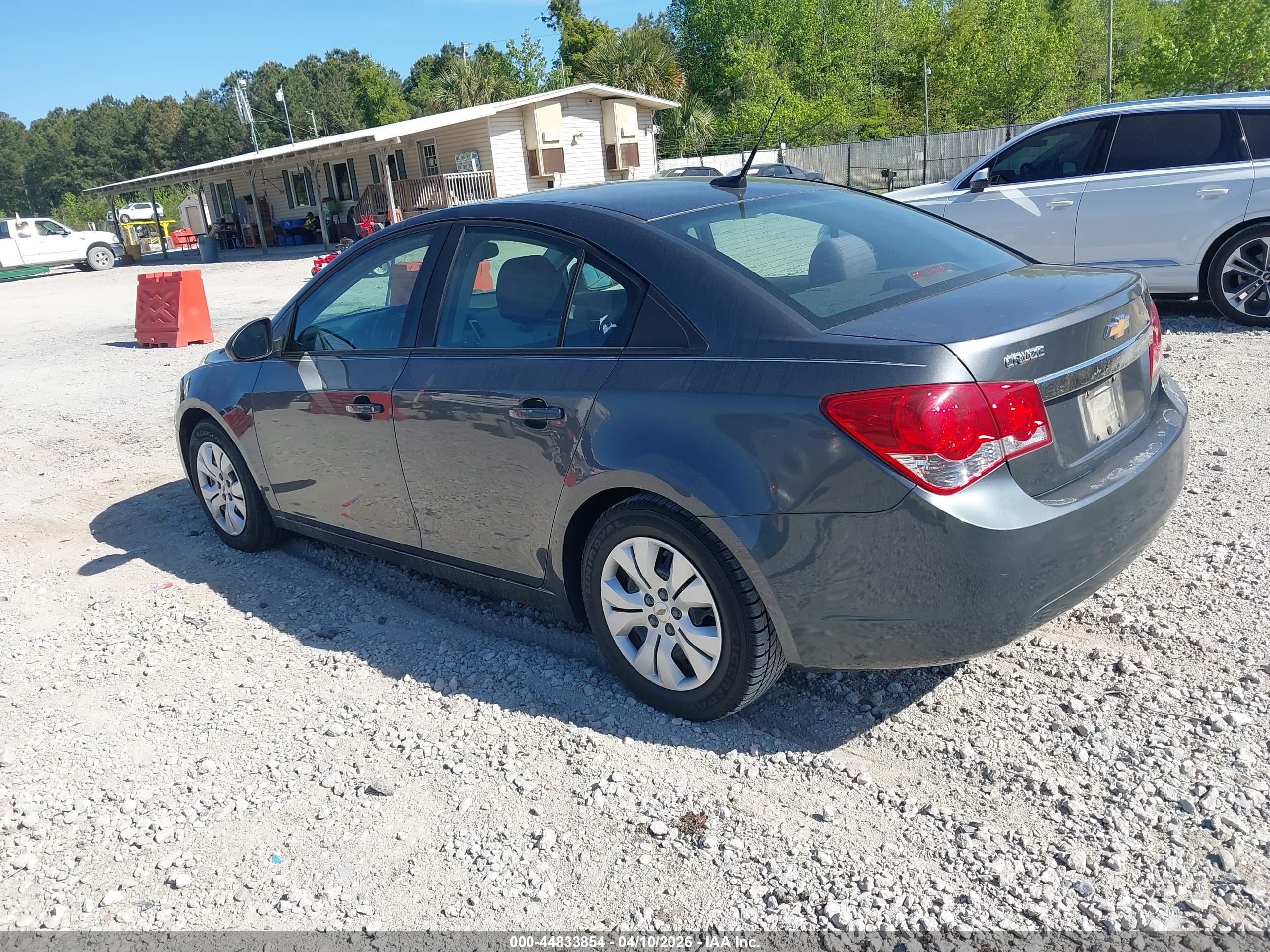 CHEVROLET CRUZE image 3