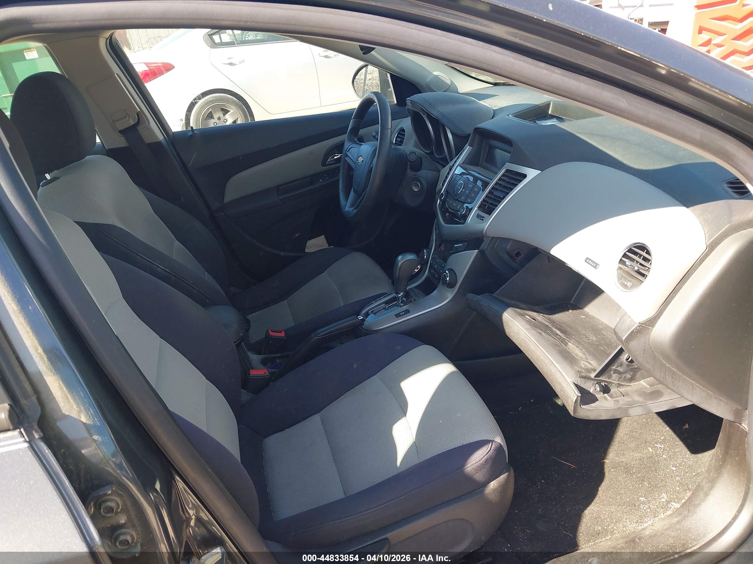 CHEVROLET CRUZE image 5