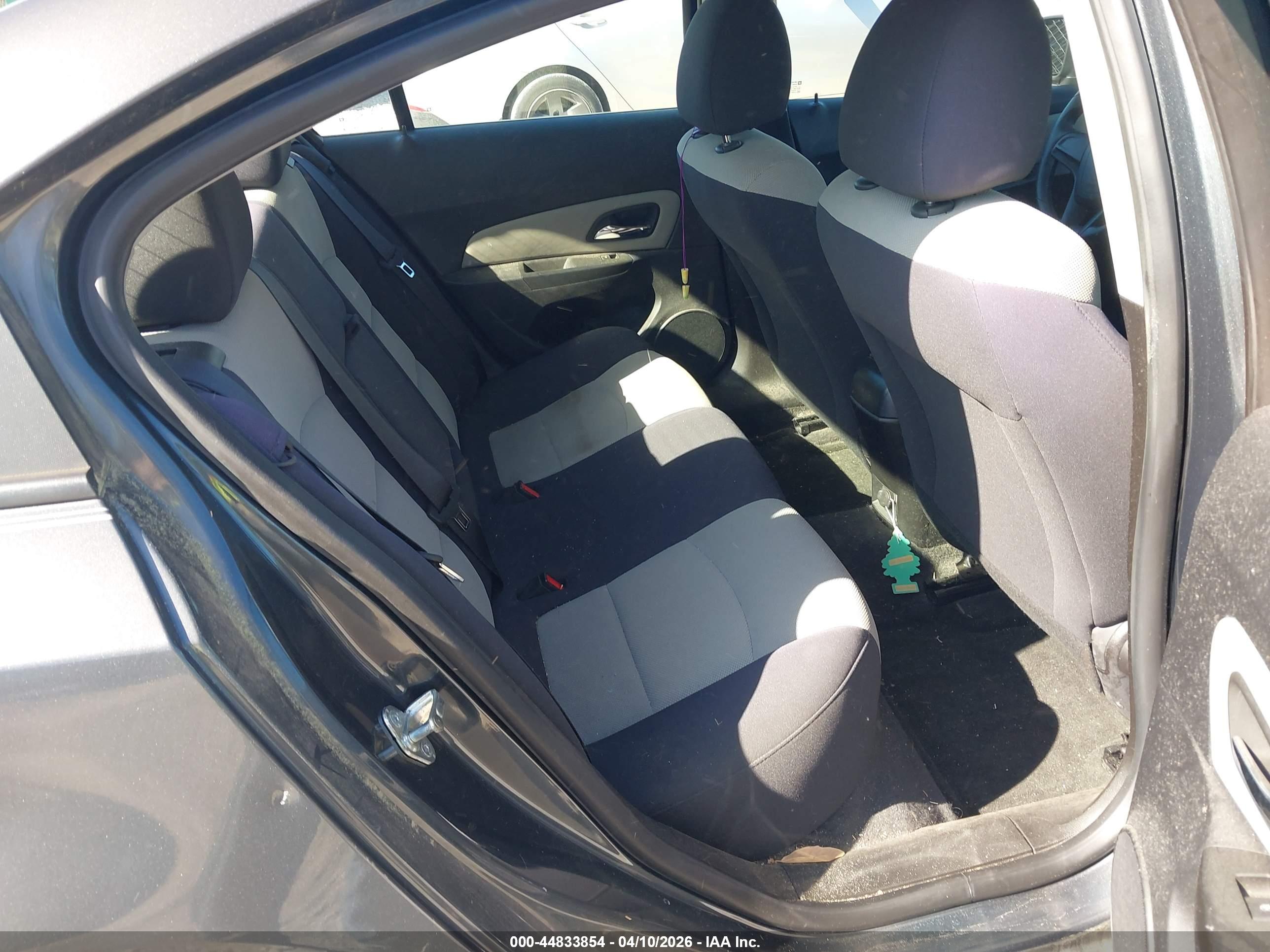 CHEVROLET CRUZE image 8