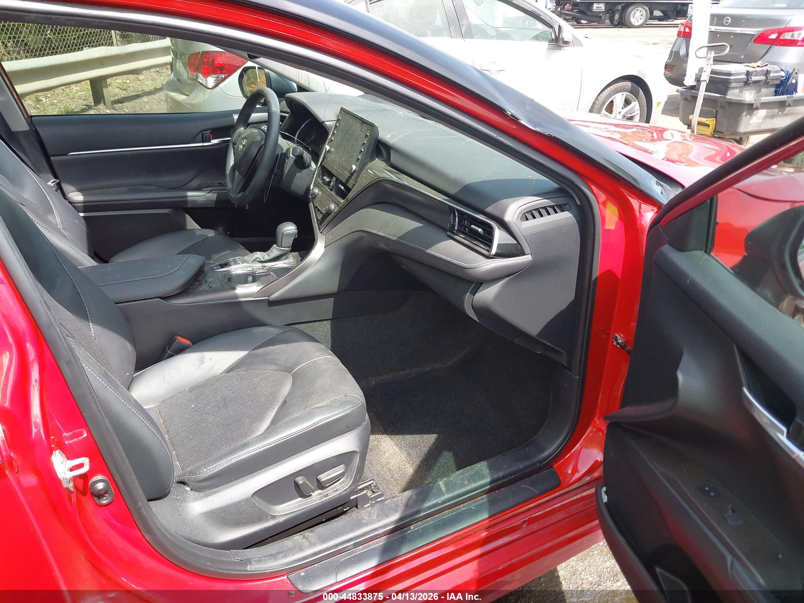 TOYOTA CAMRY image 5