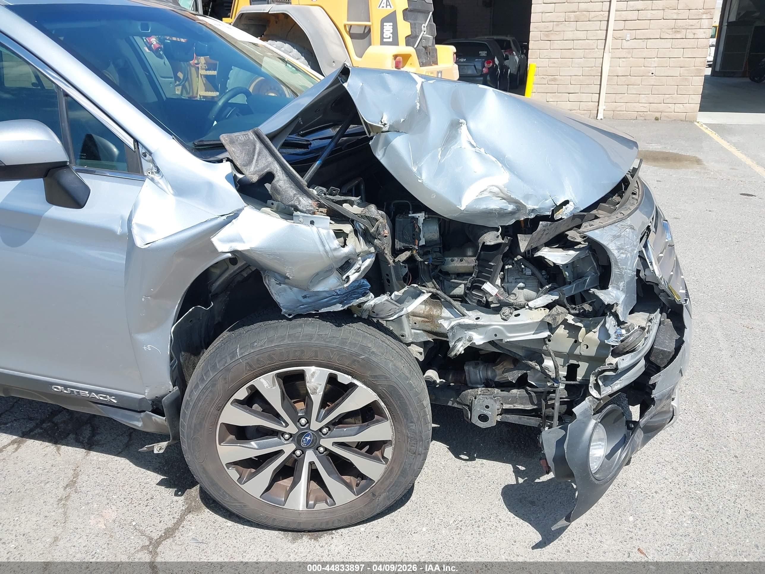 SUBARU OUTBACK image 6