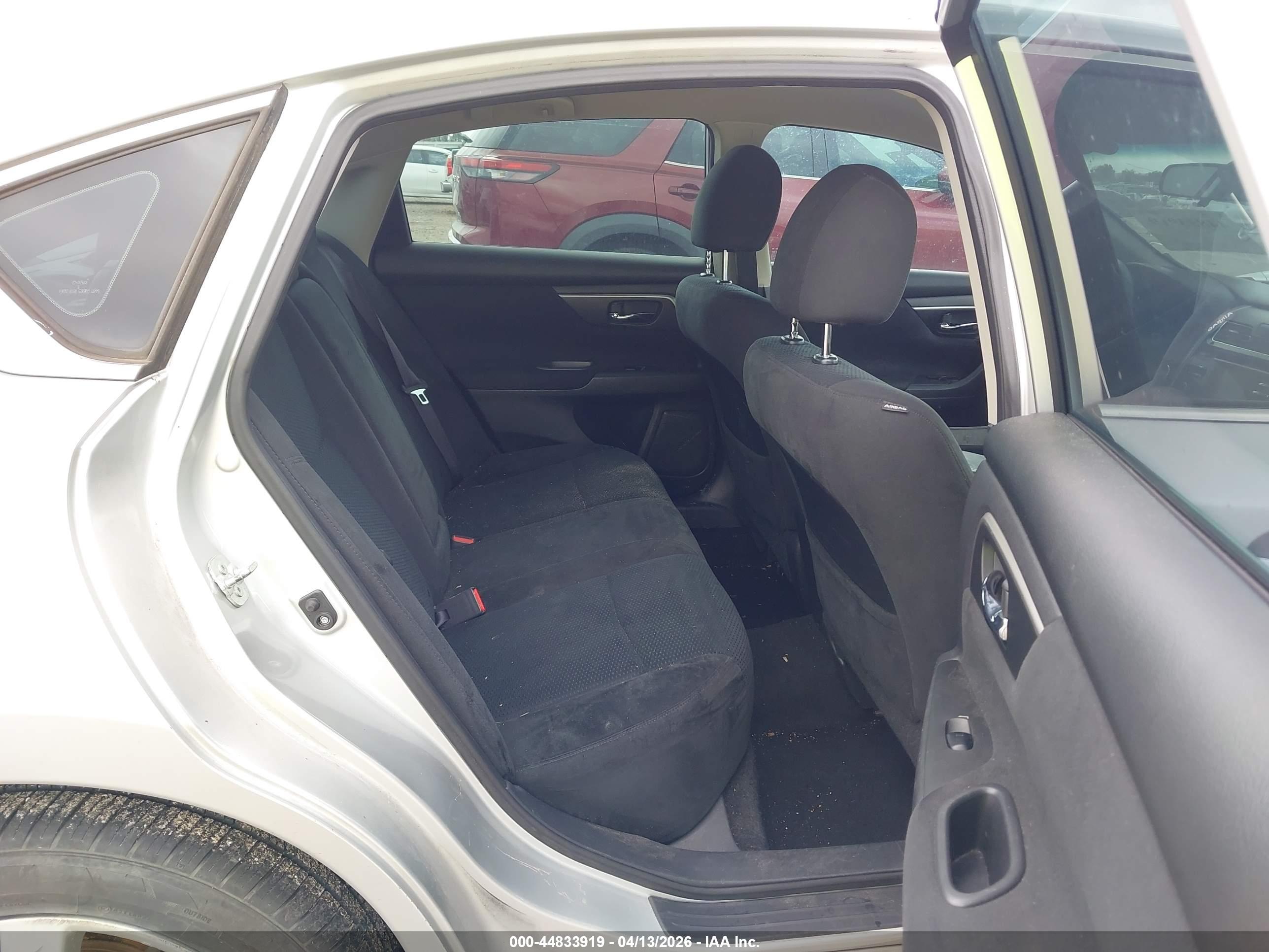 NISSAN ALTIMA image 8