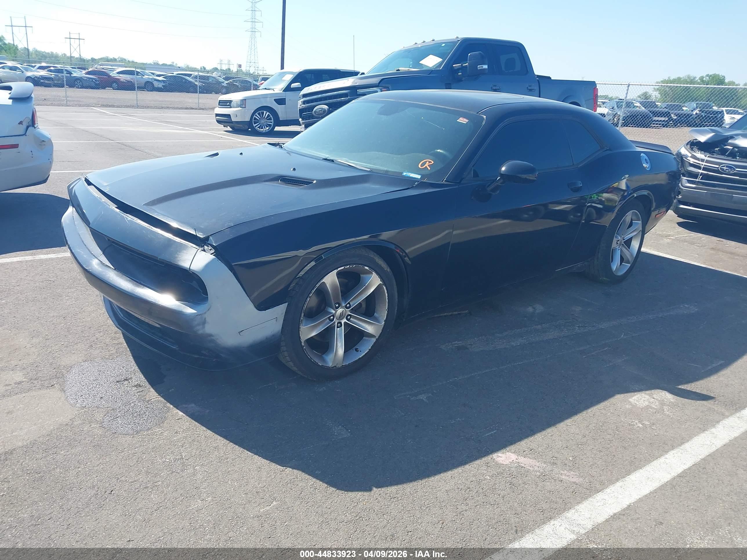 DODGE CHALLENGER image 2