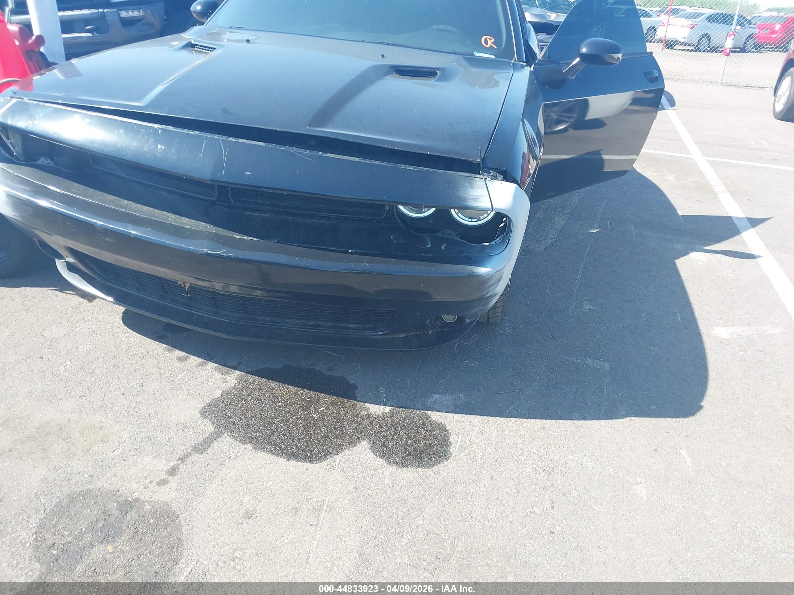 DODGE CHALLENGER image 6