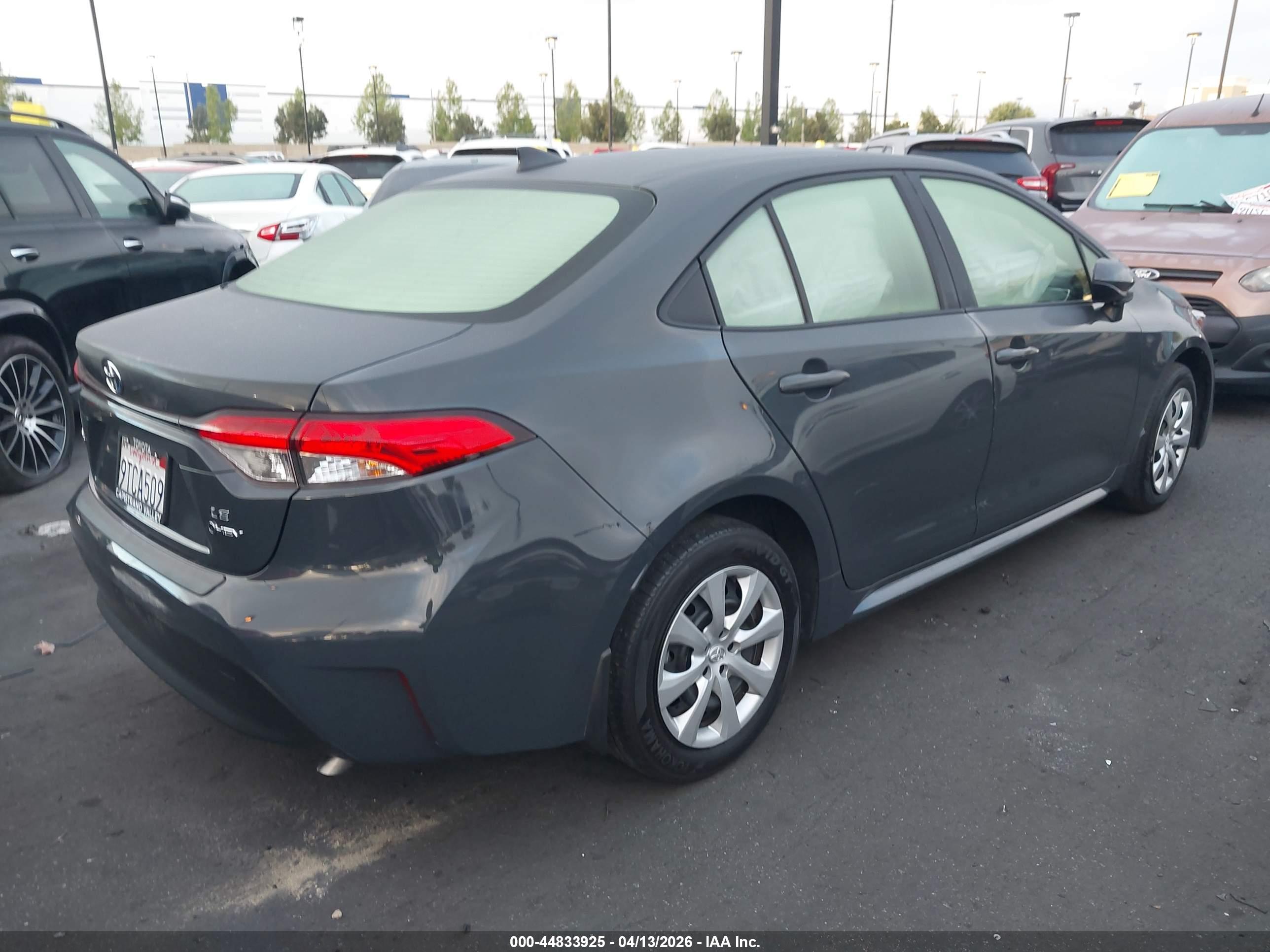 TOYOTA COROLLA image 4