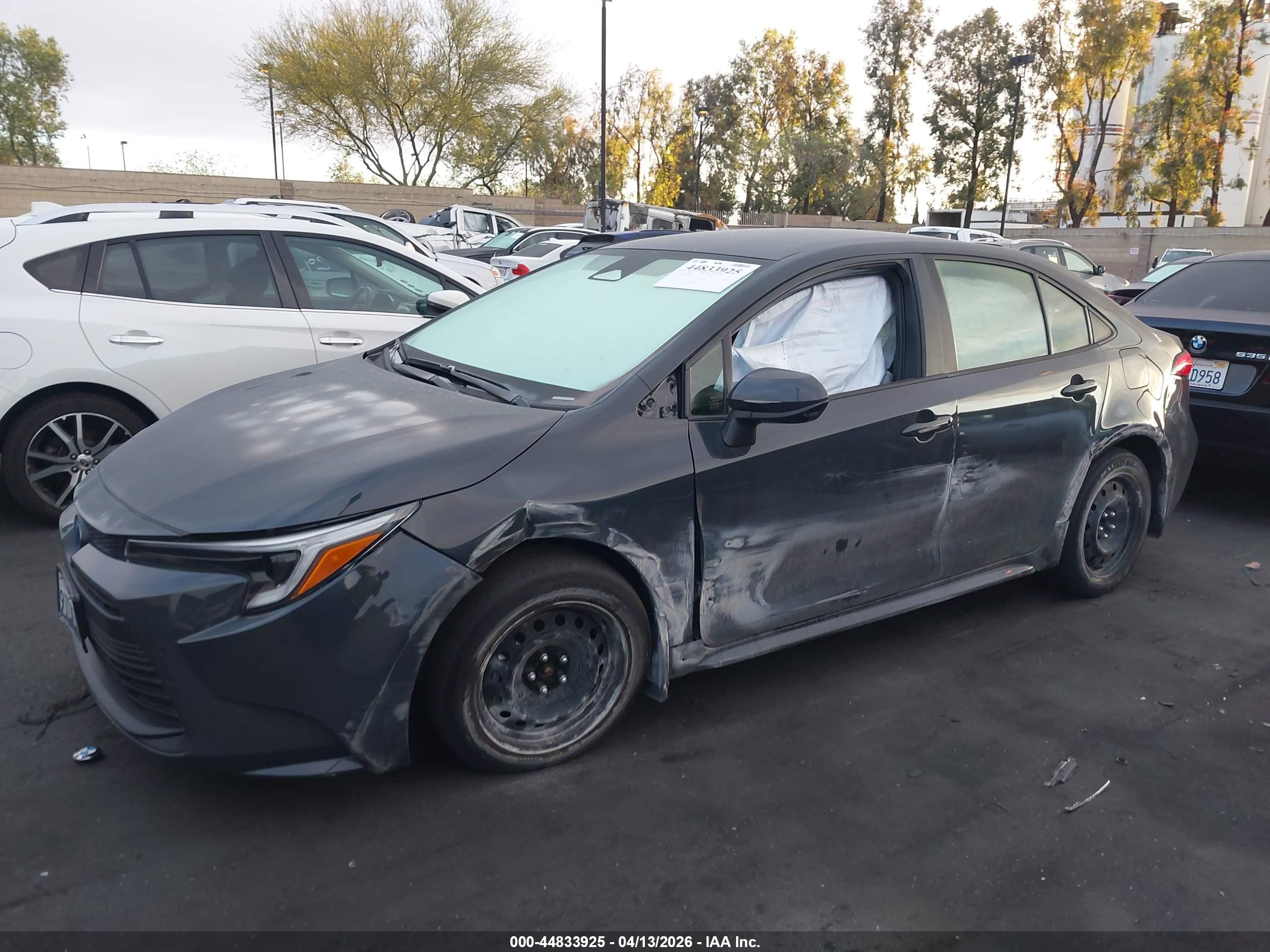 TOYOTA COROLLA image 6