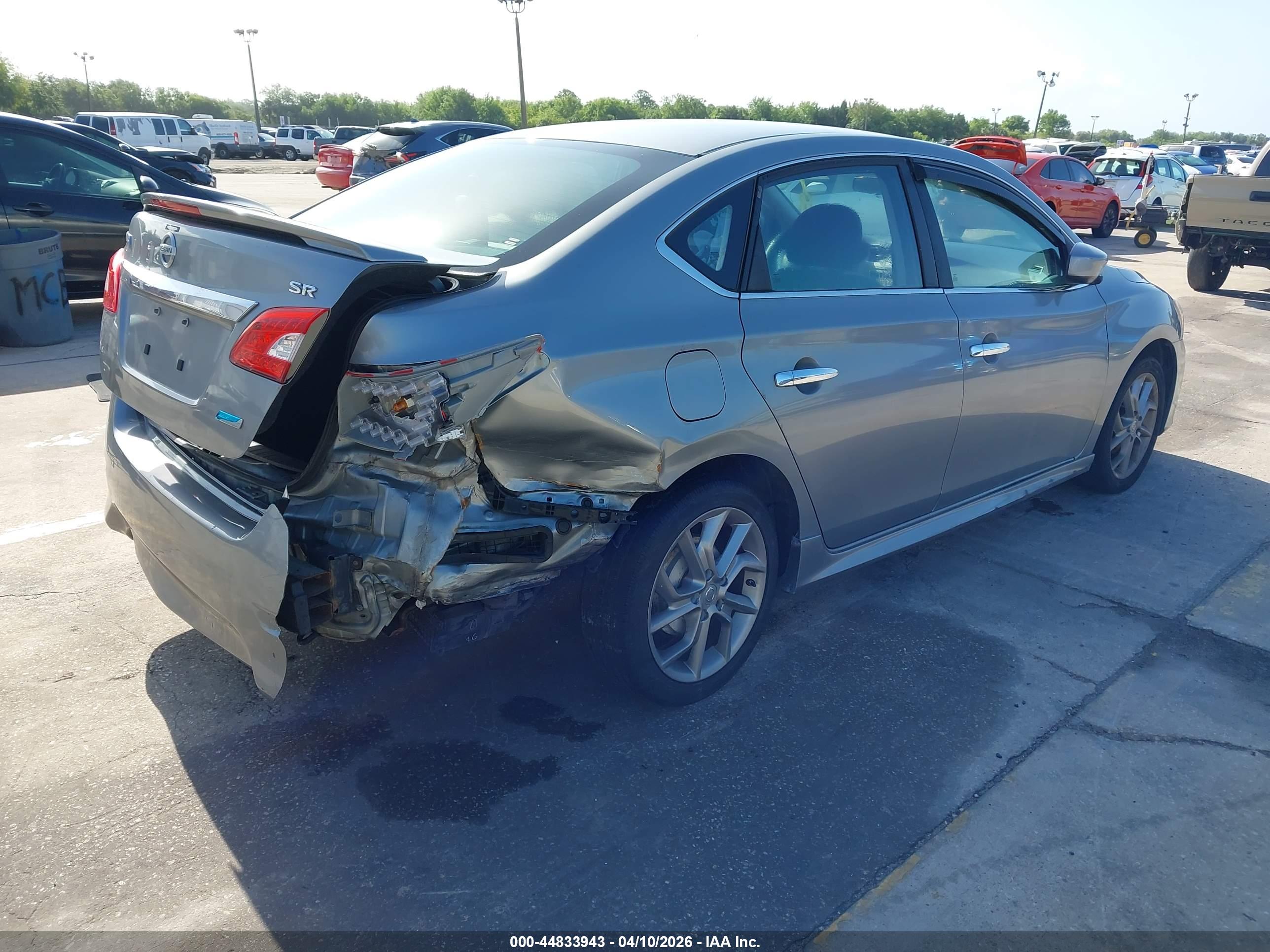 NISSAN SENTRA image 4