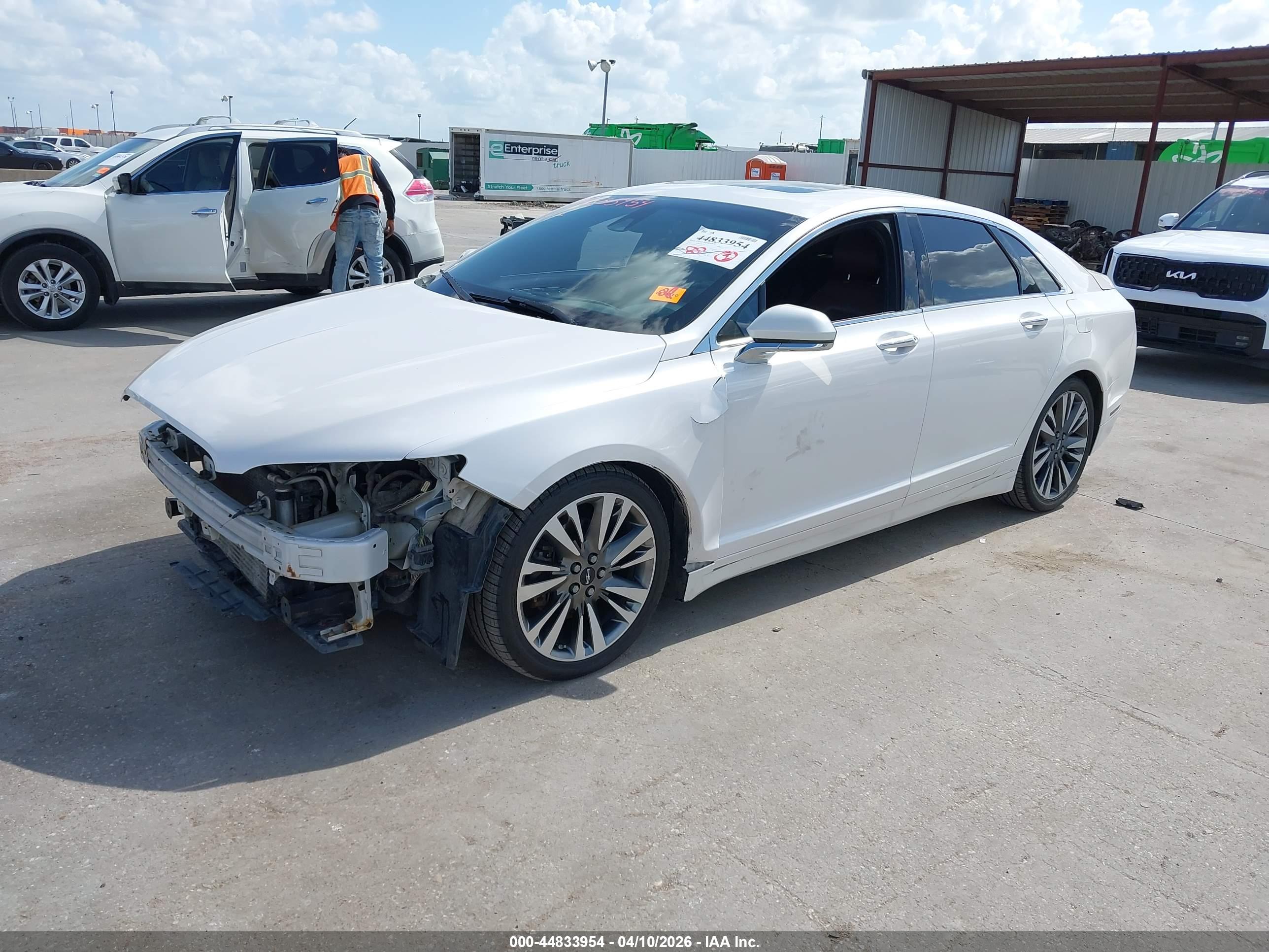 LINCOLN MKZ image 2