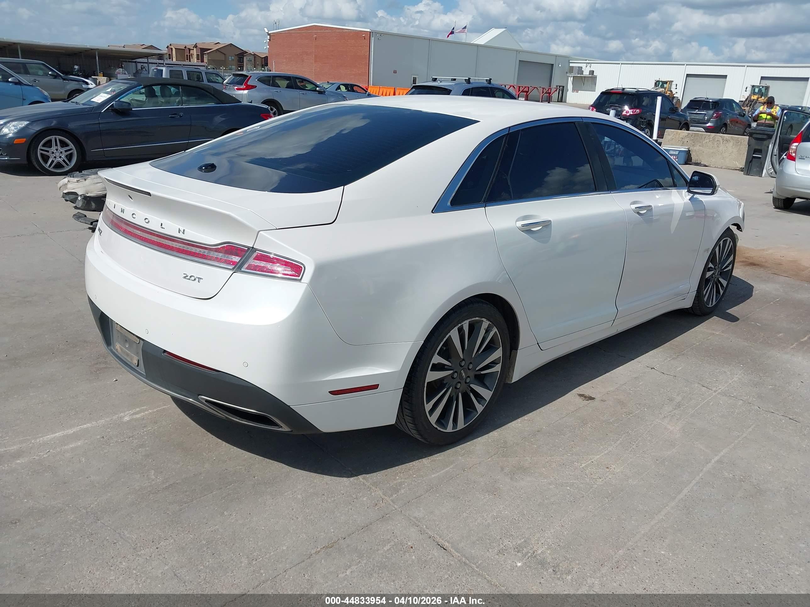 LINCOLN MKZ image 4