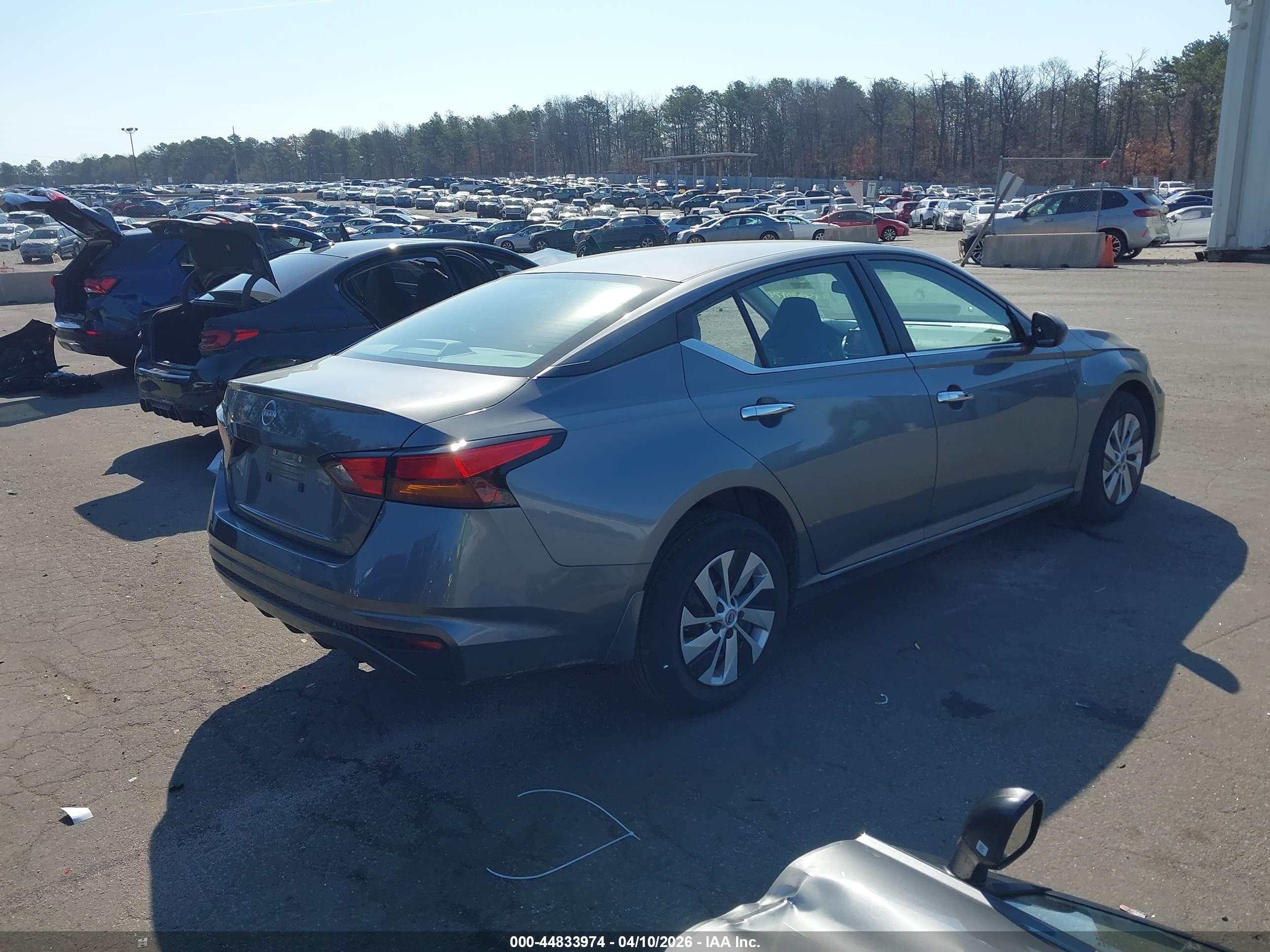 NISSAN ALTIMA image 4