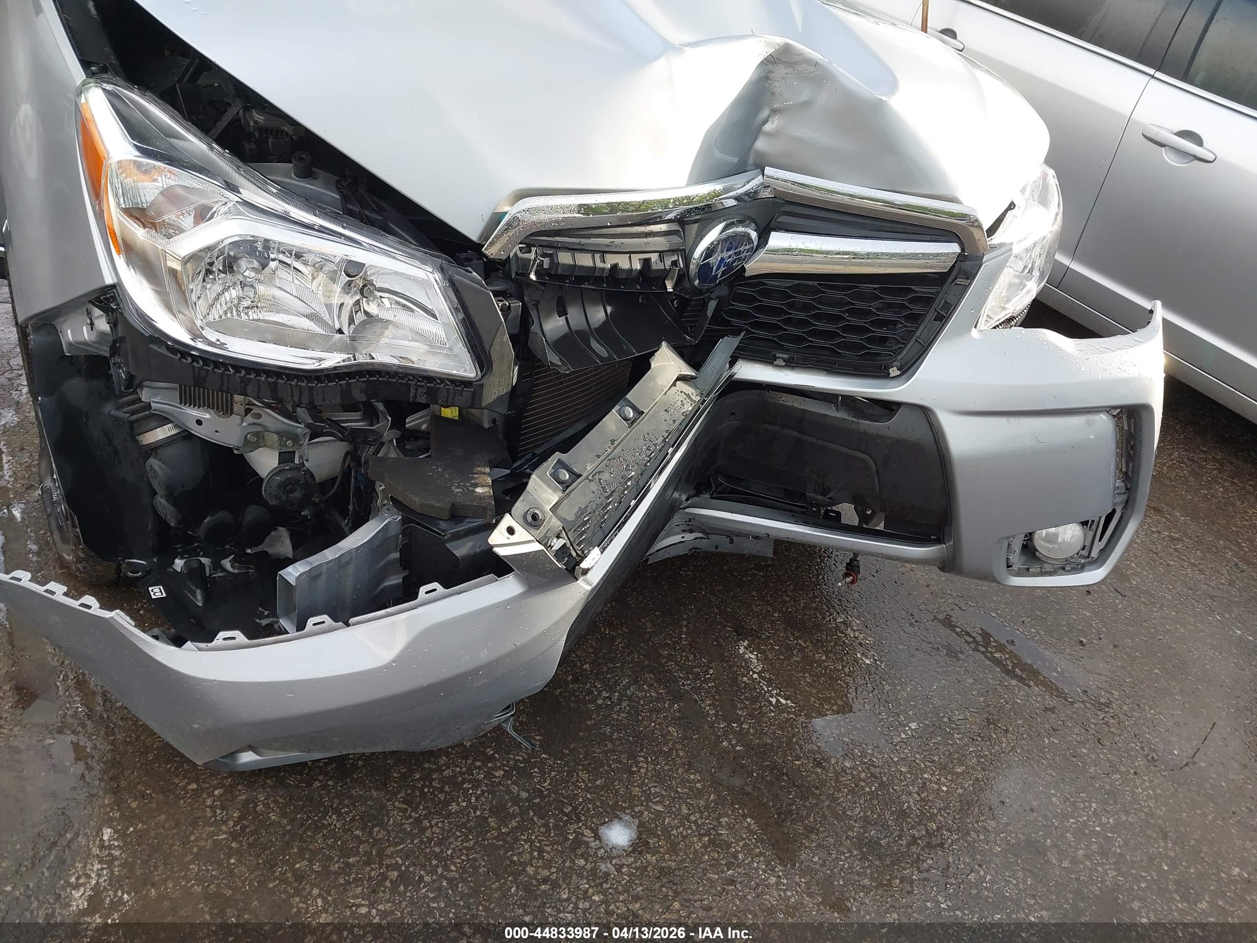 SUBARU FORESTER image 6