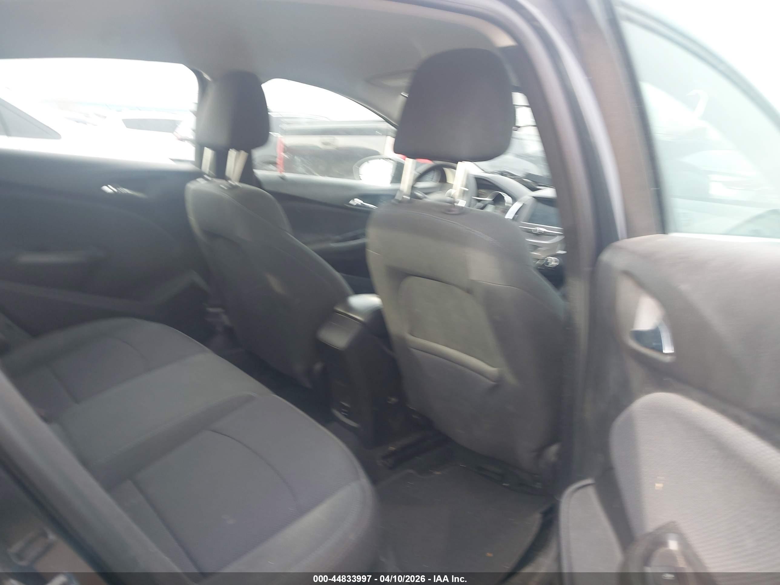 CHEVROLET CRUZE image 8