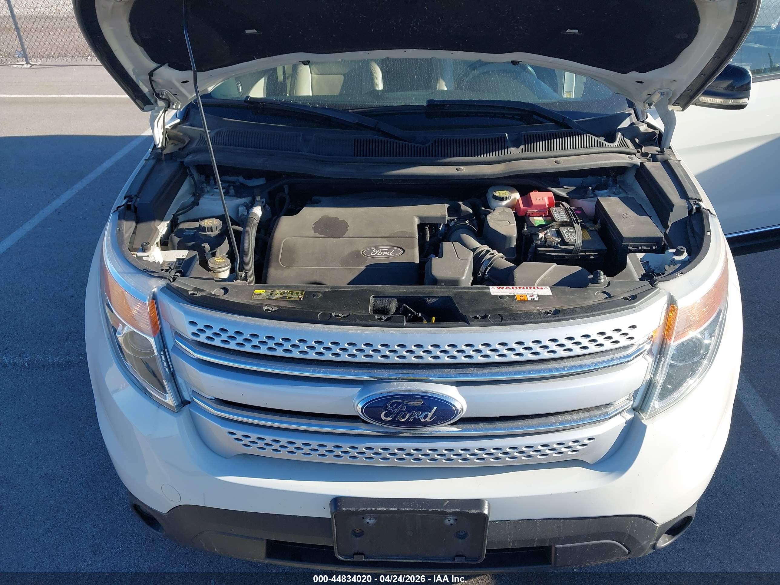 FORD EXPLORER image 10