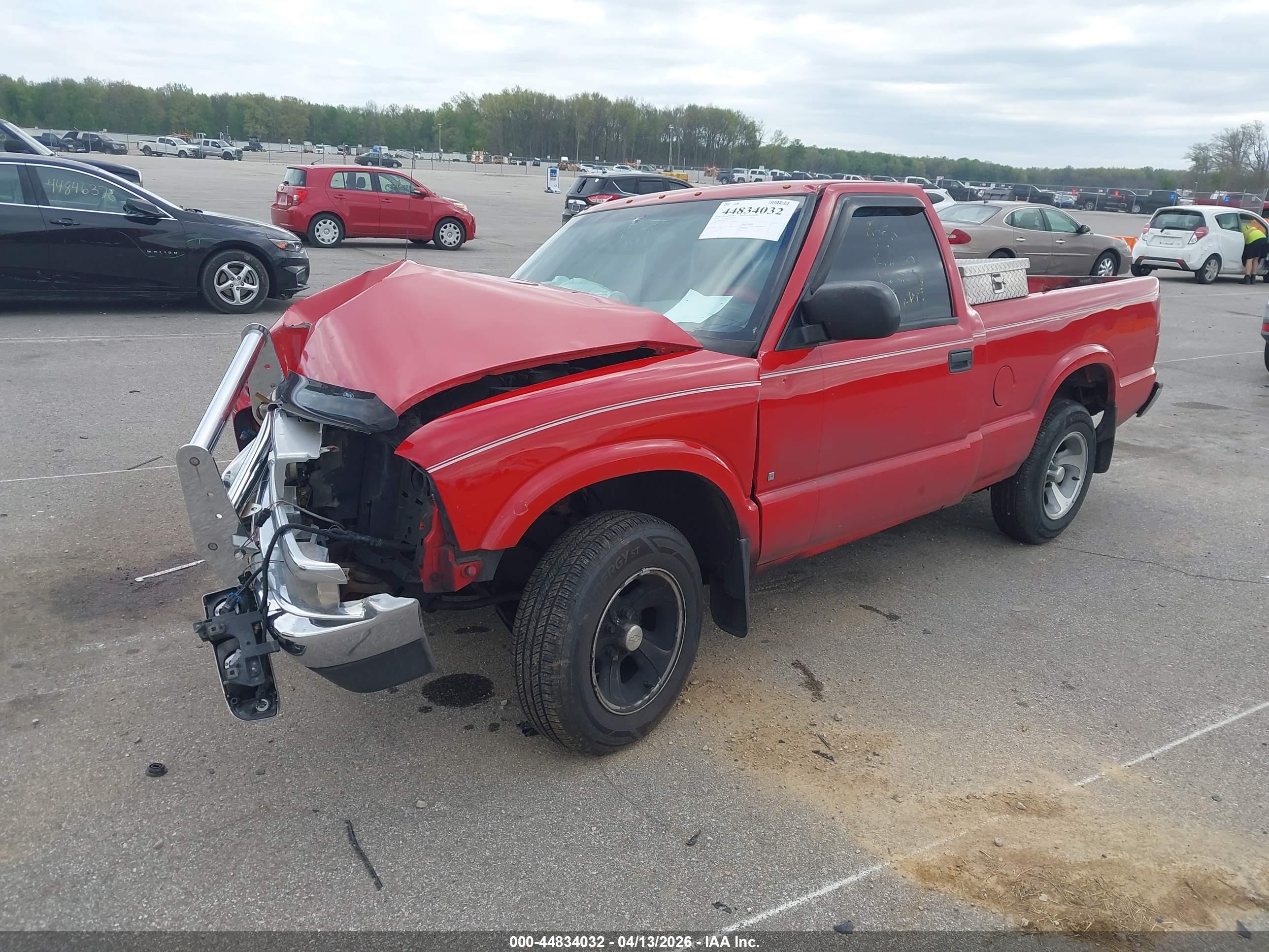 CHEVROLET S-10 image 2