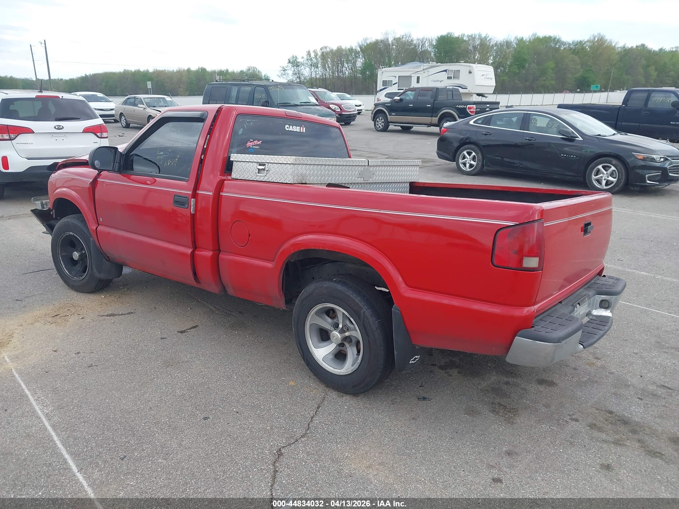 CHEVROLET S-10 image 3