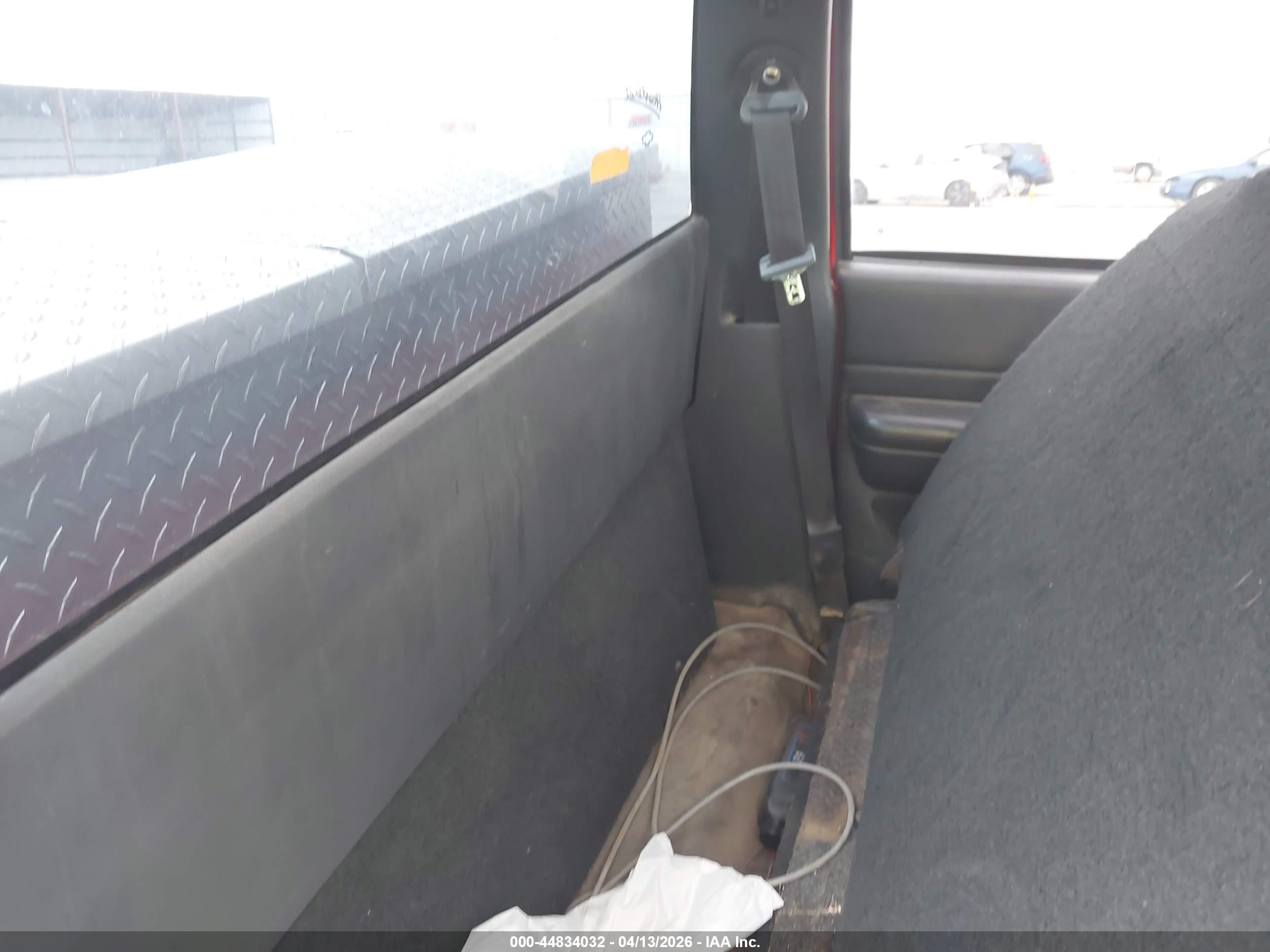 CHEVROLET S-10 image 8