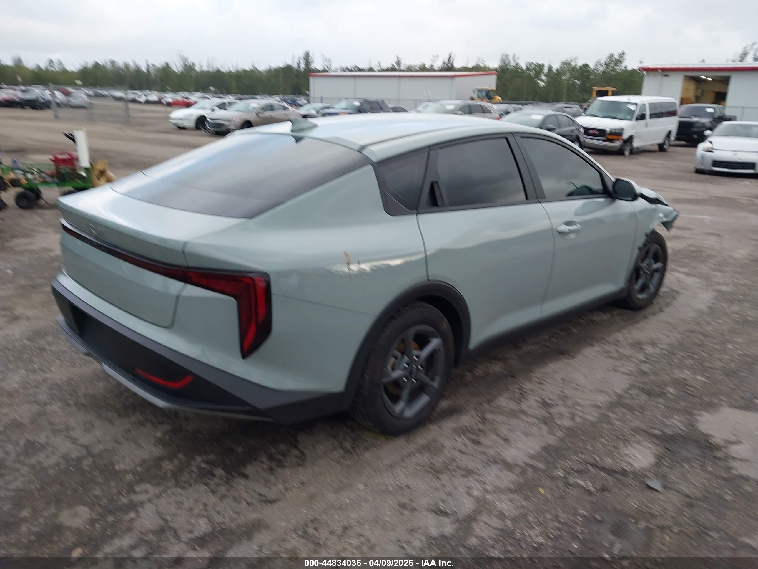 KIA K4 image 4