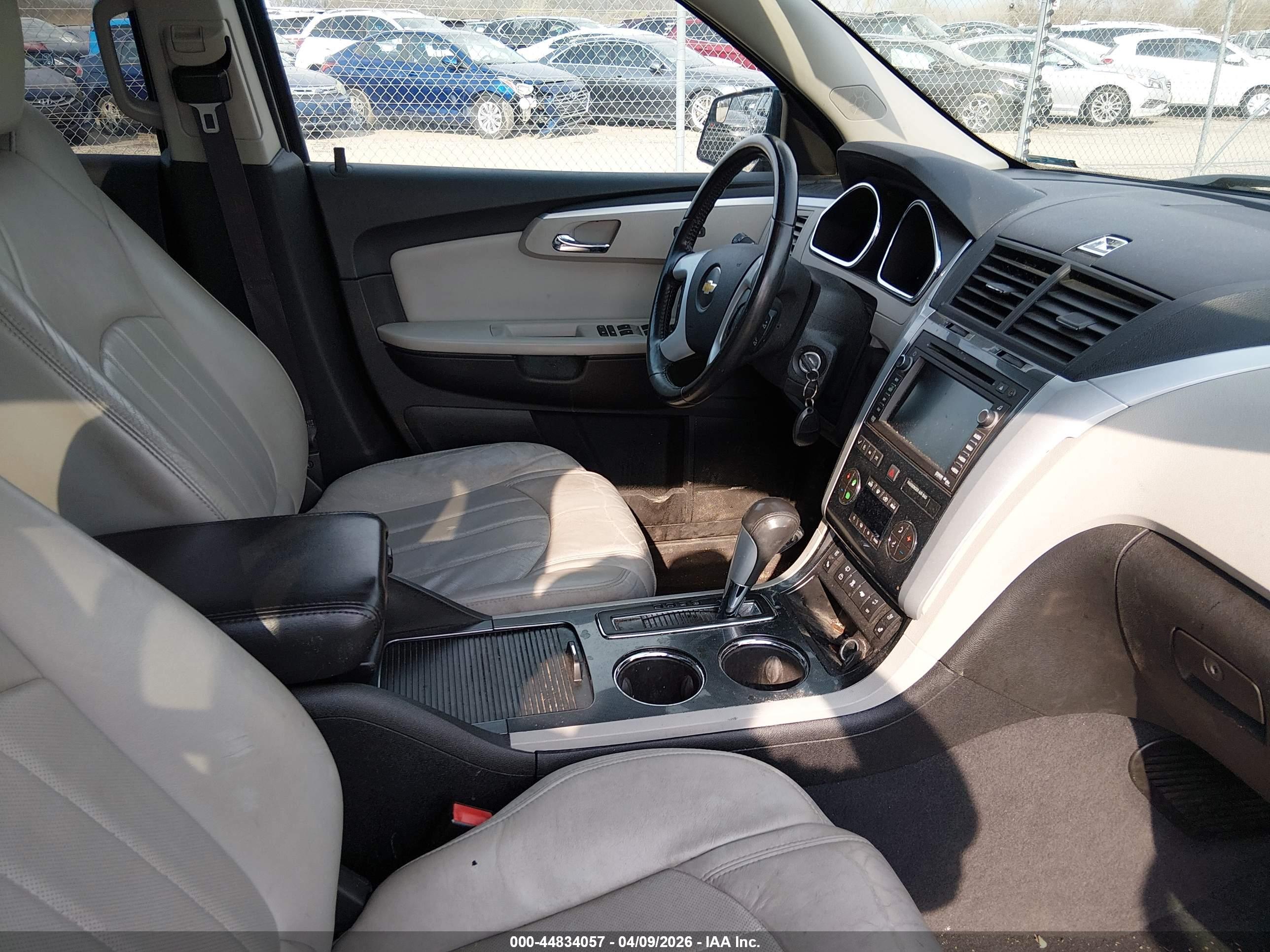 CHEVROLET TRAVERSE image 5