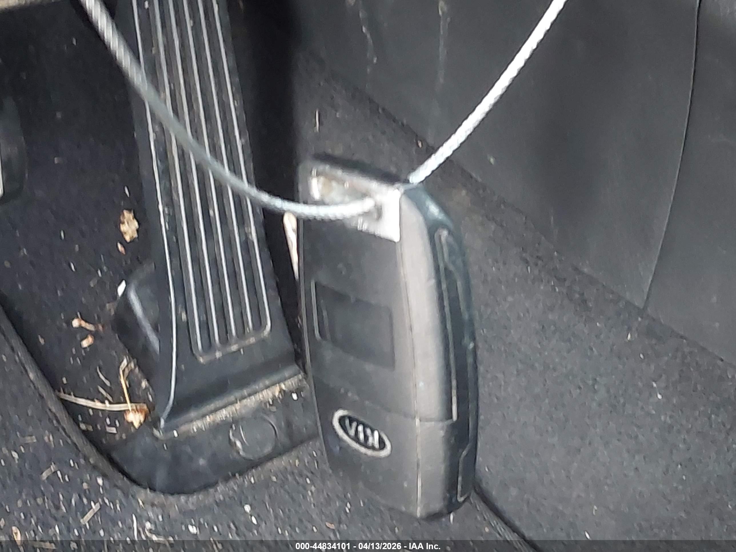 KIA SORENTO image 11