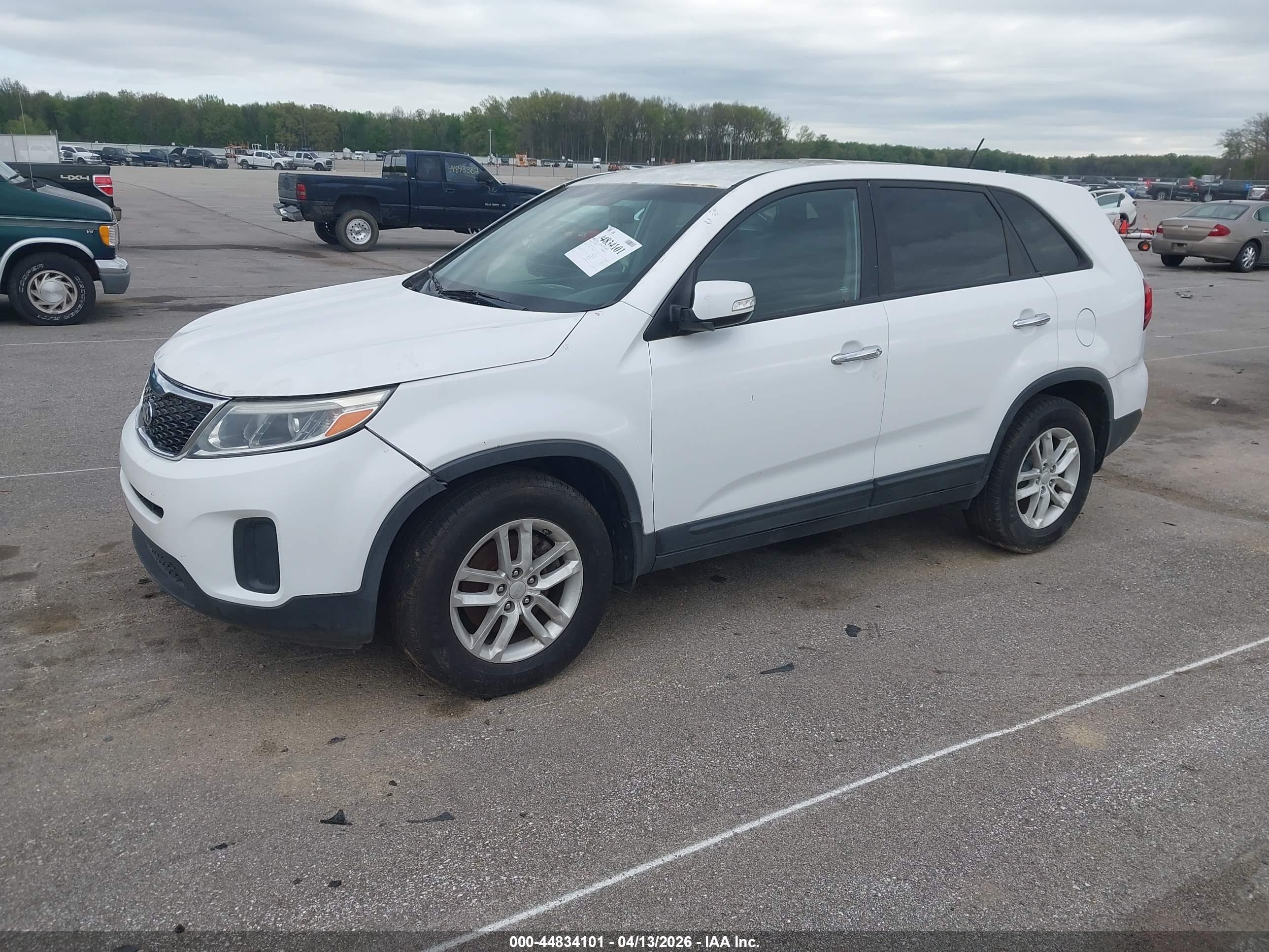 KIA SORENTO image 2