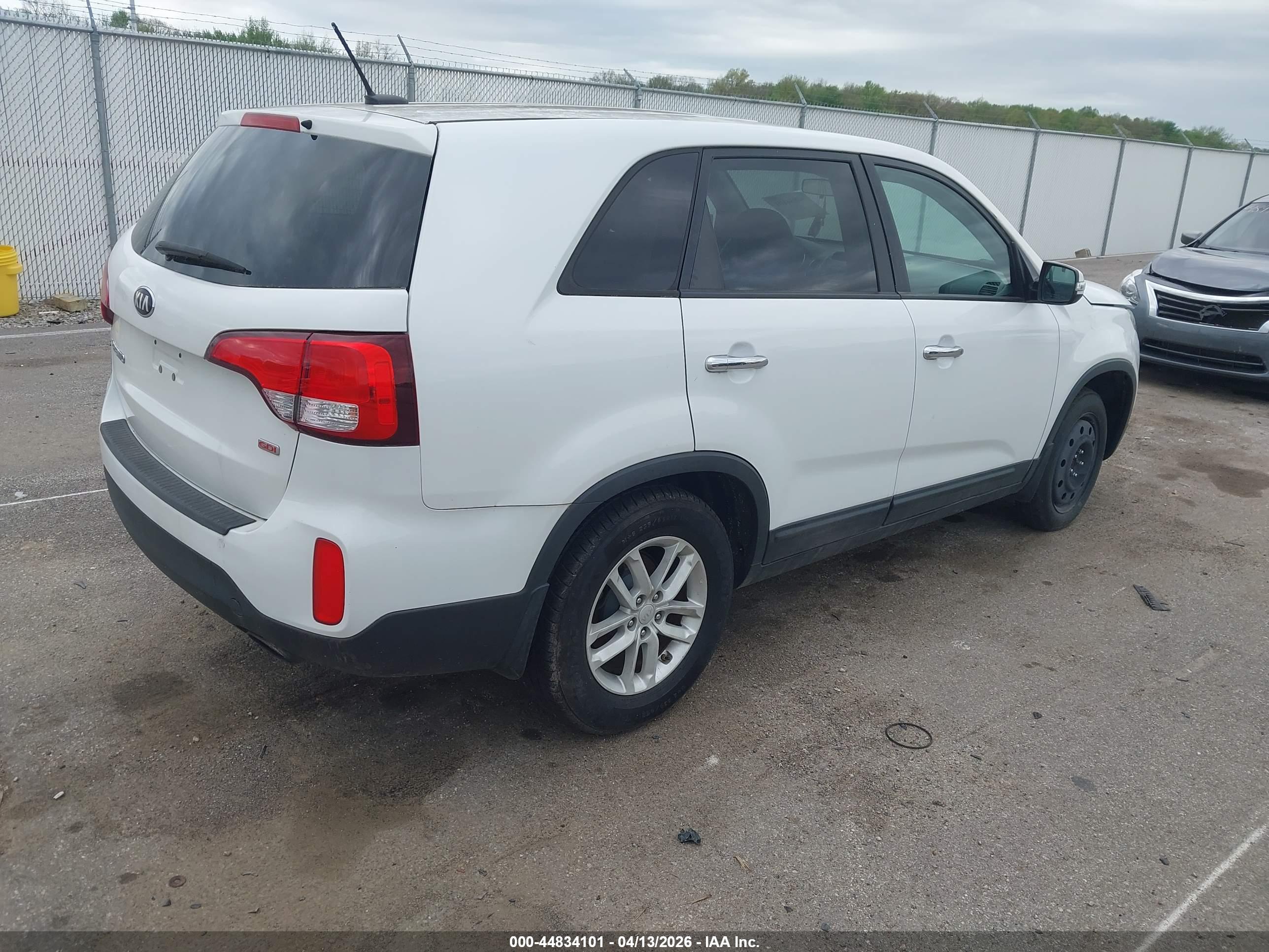 KIA SORENTO image 4