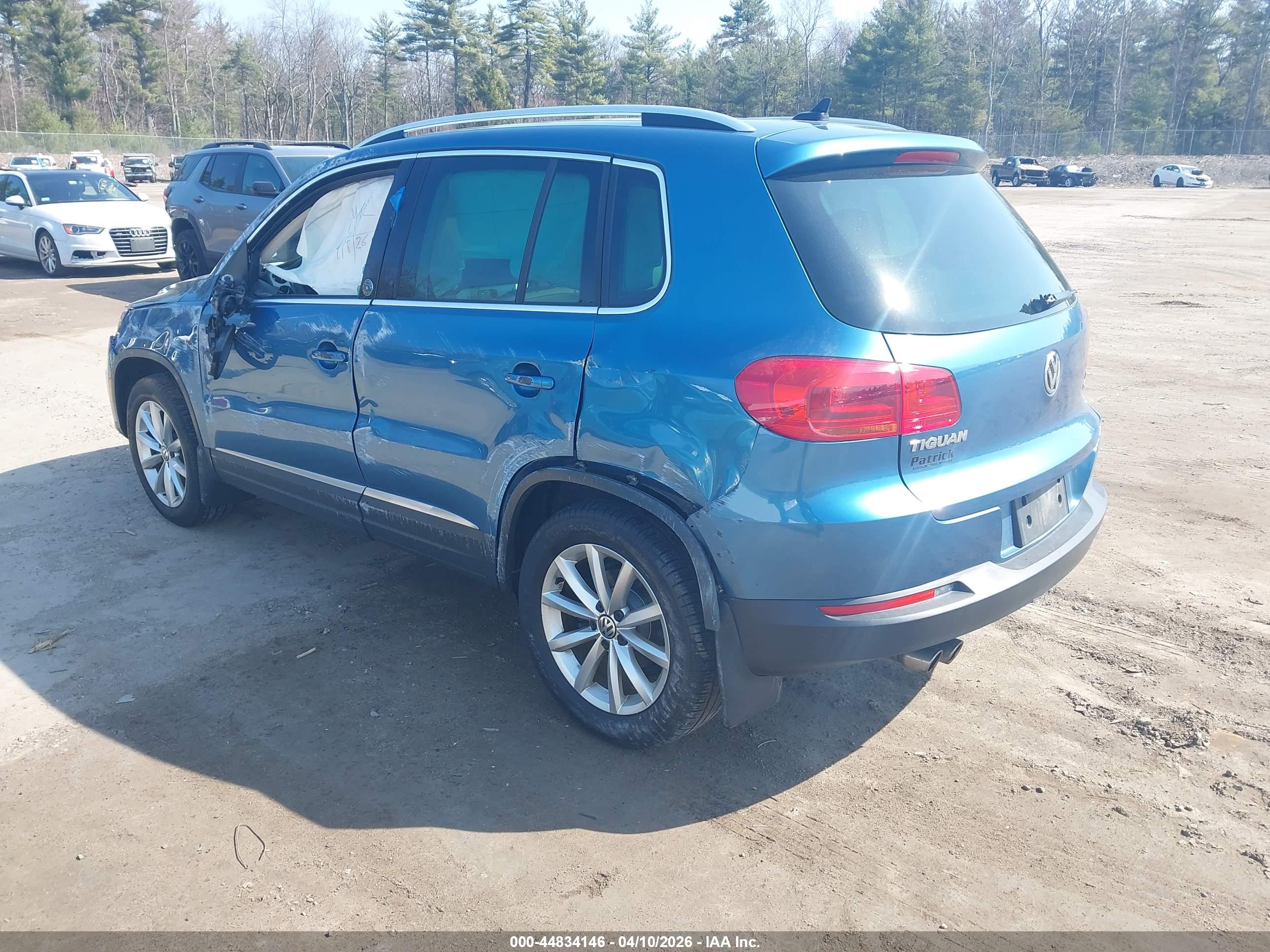 VOLKSWAGEN TIGUAN image 3