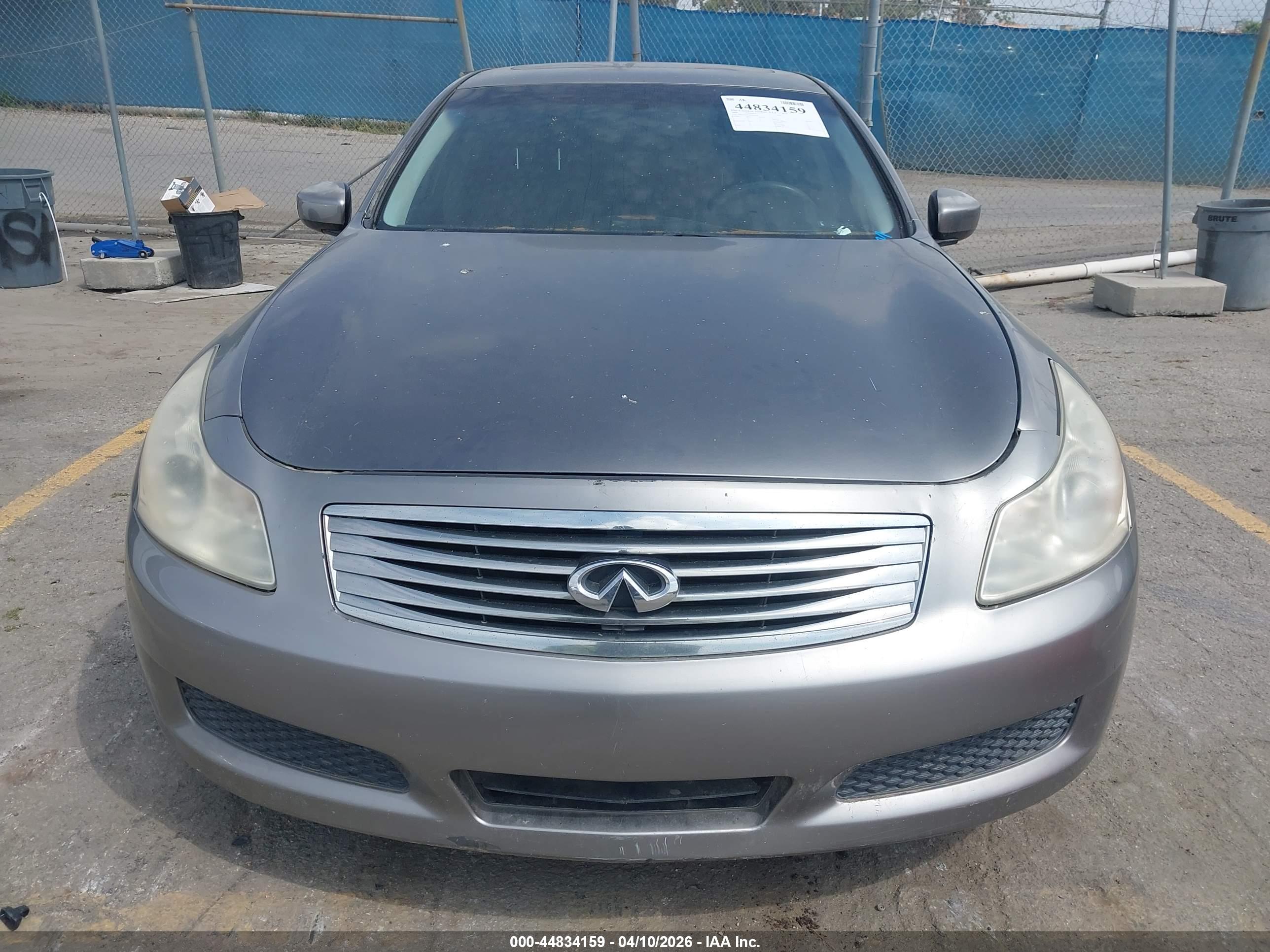 INFINITI G37 image 6