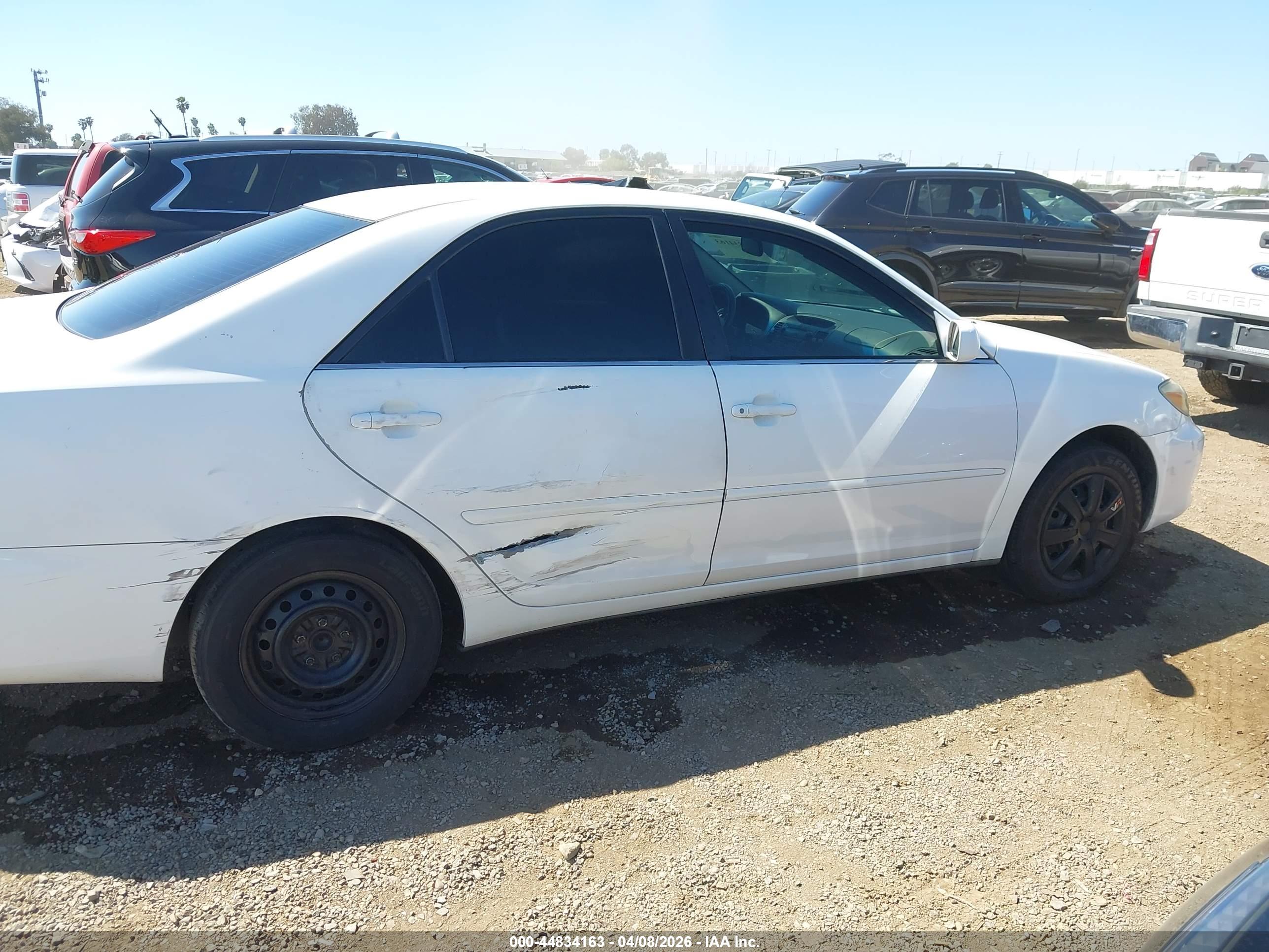 TOYOTA CAMRY image 6