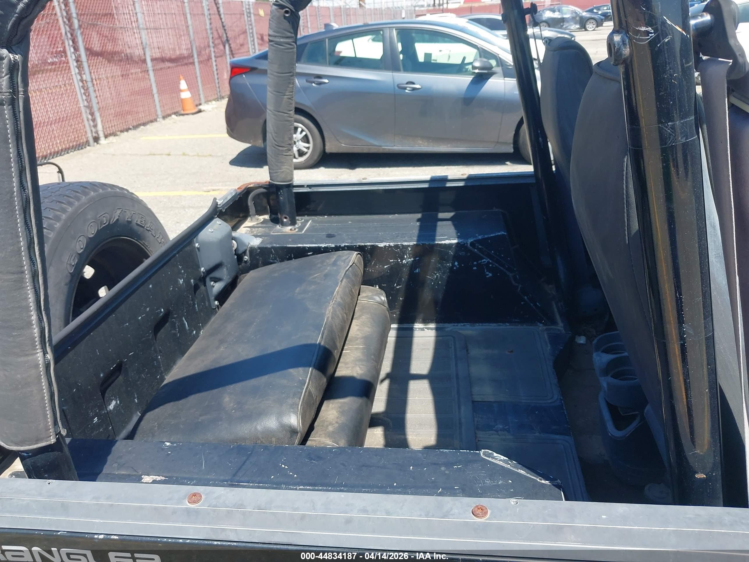 JEEP WRANGLER image 8