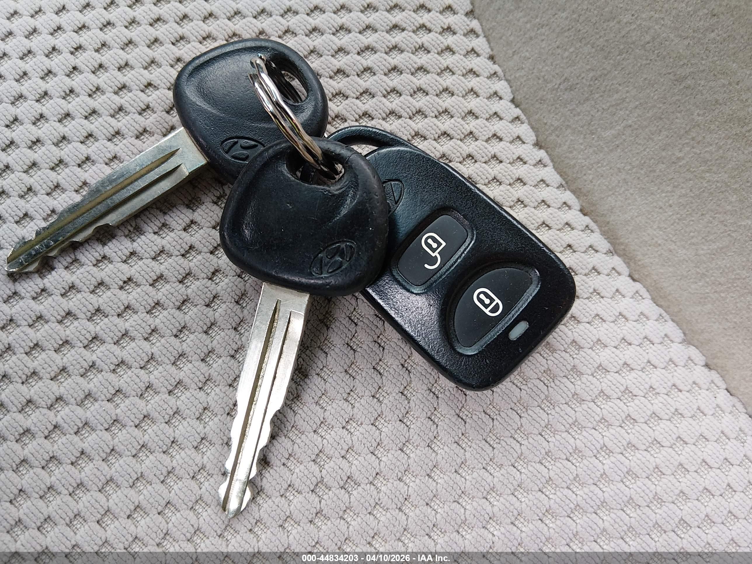 HYUNDAI TUCSON image 11