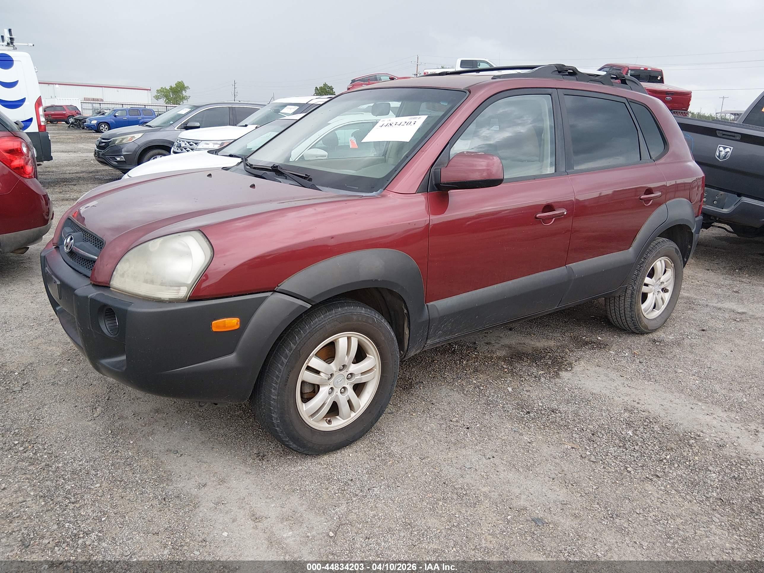 HYUNDAI TUCSON image 2