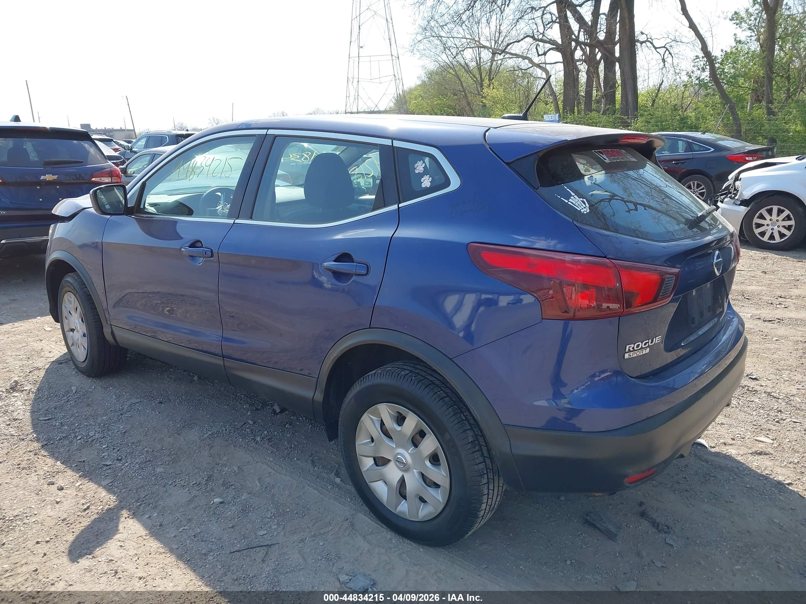 NISSAN ROGUE image 3
