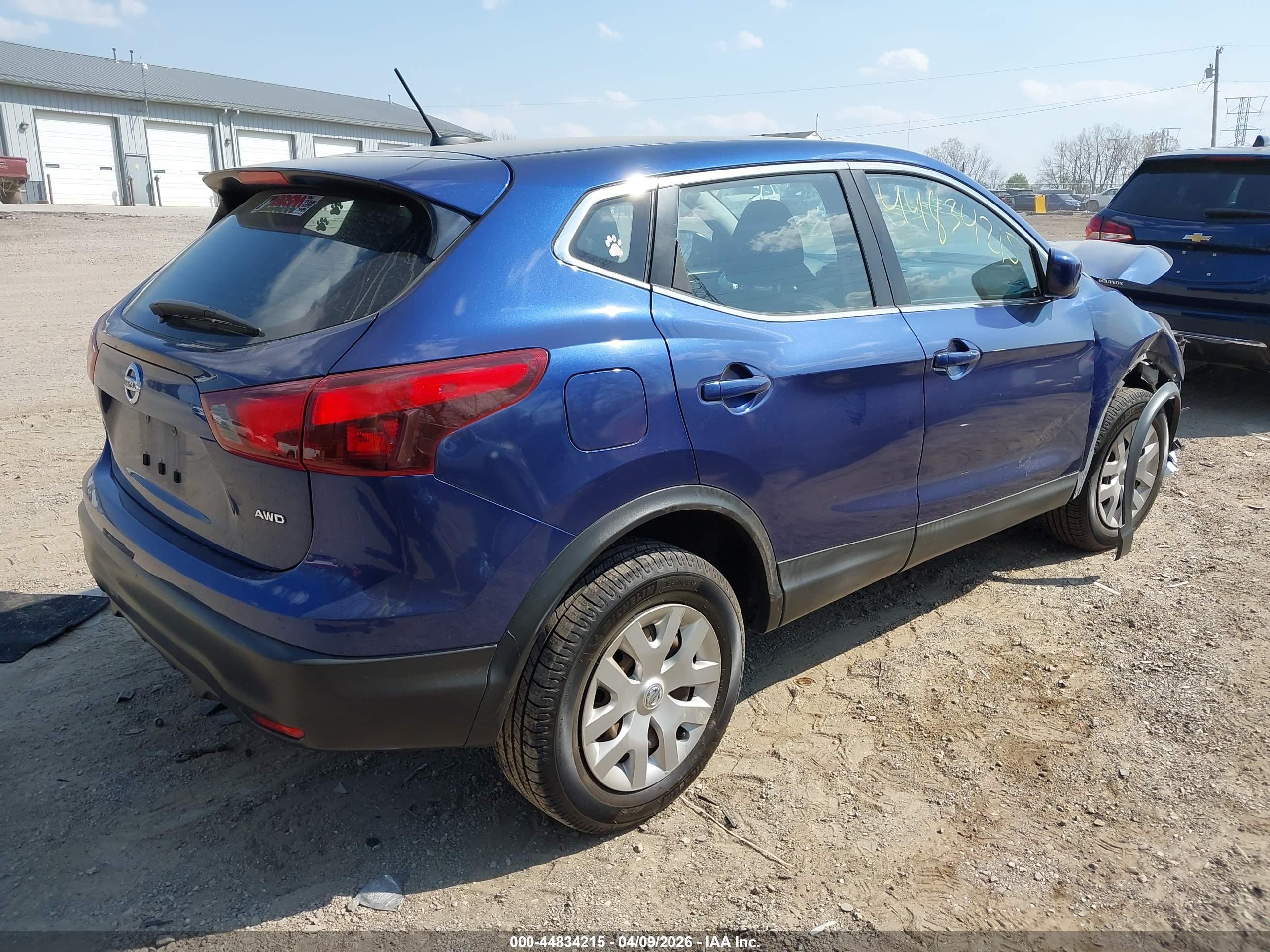 NISSAN ROGUE image 4