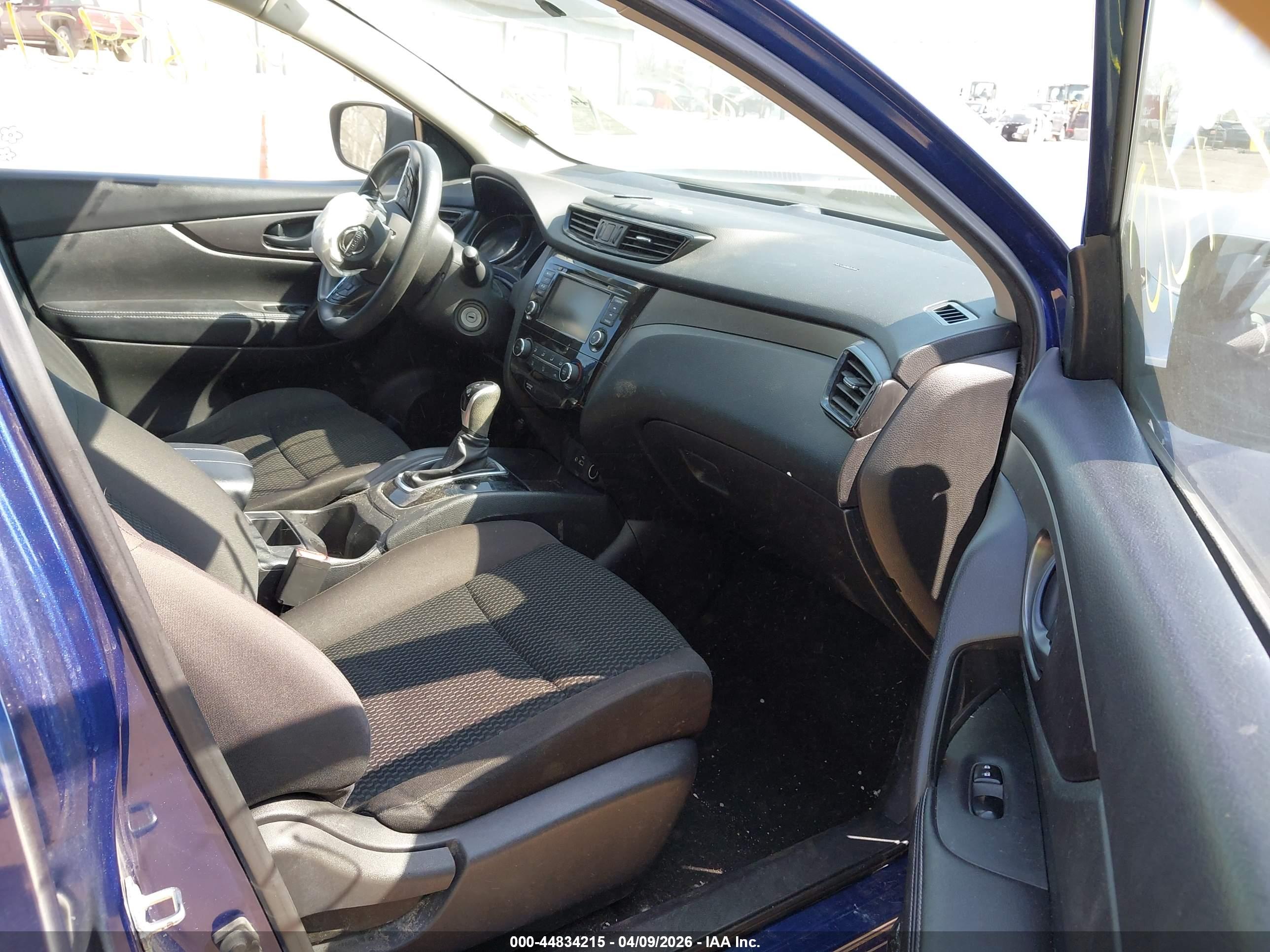 NISSAN ROGUE image 5