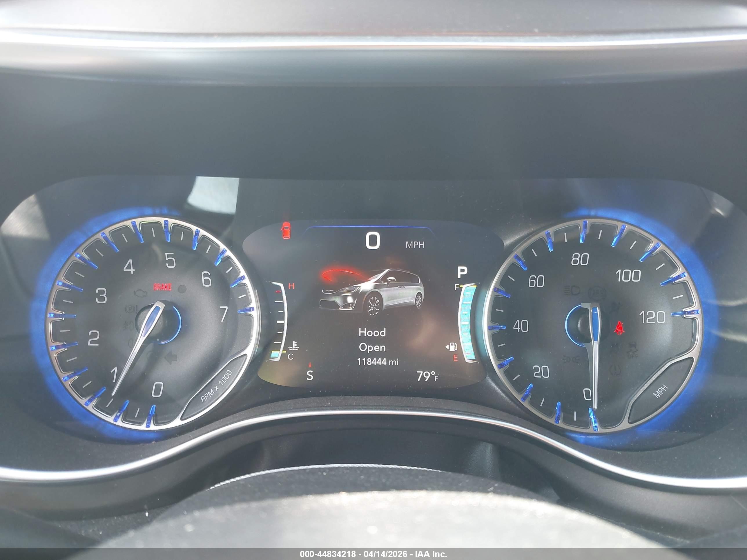 CHRYSLER PACIFICA image 7