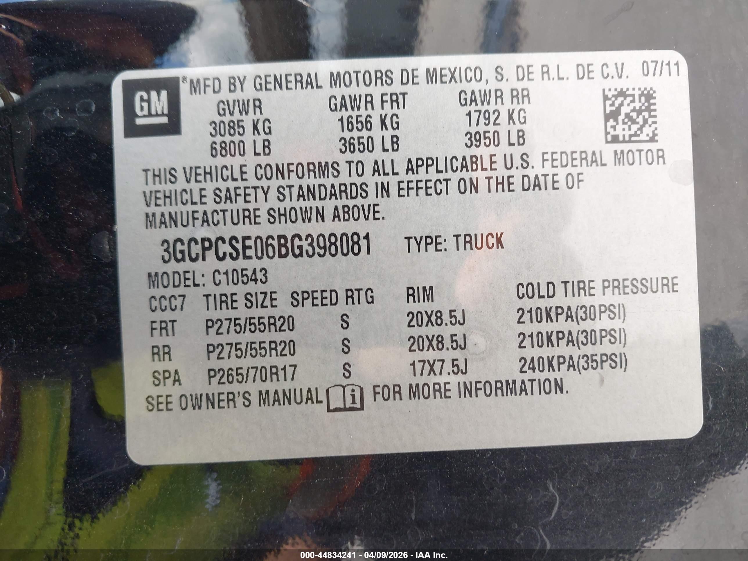 CHEVROLET SILVERADO image 9