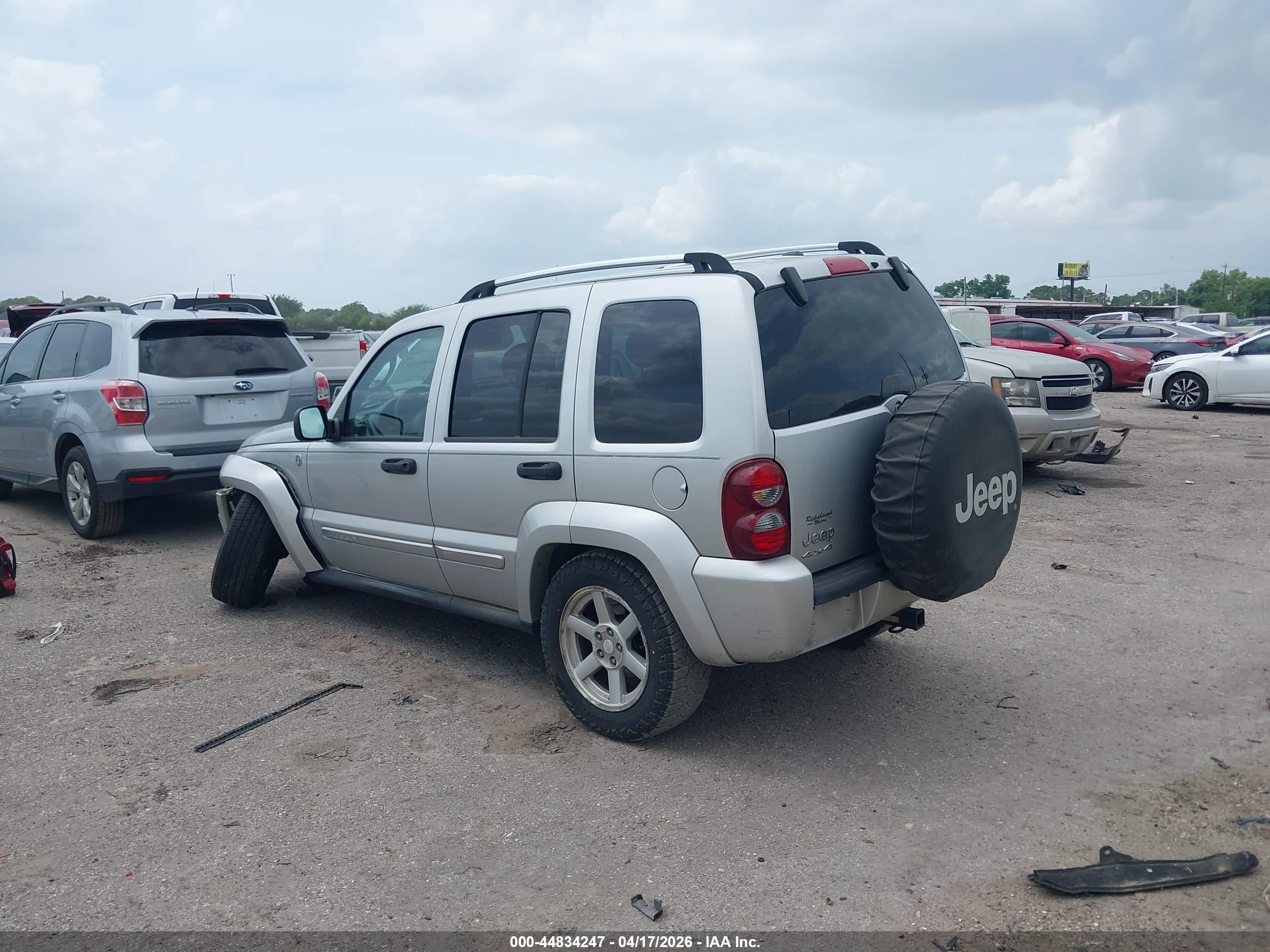 JEEP LIBERTY image 3