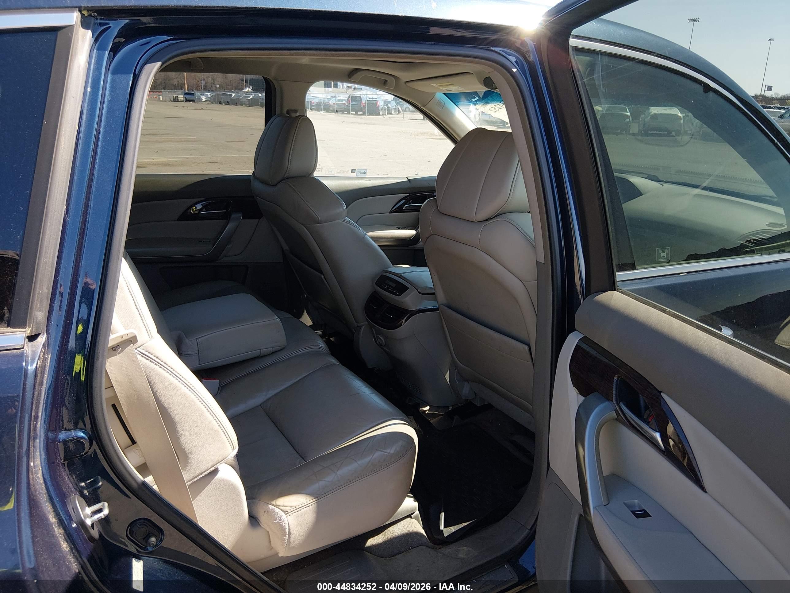 ACURA MDX image 8