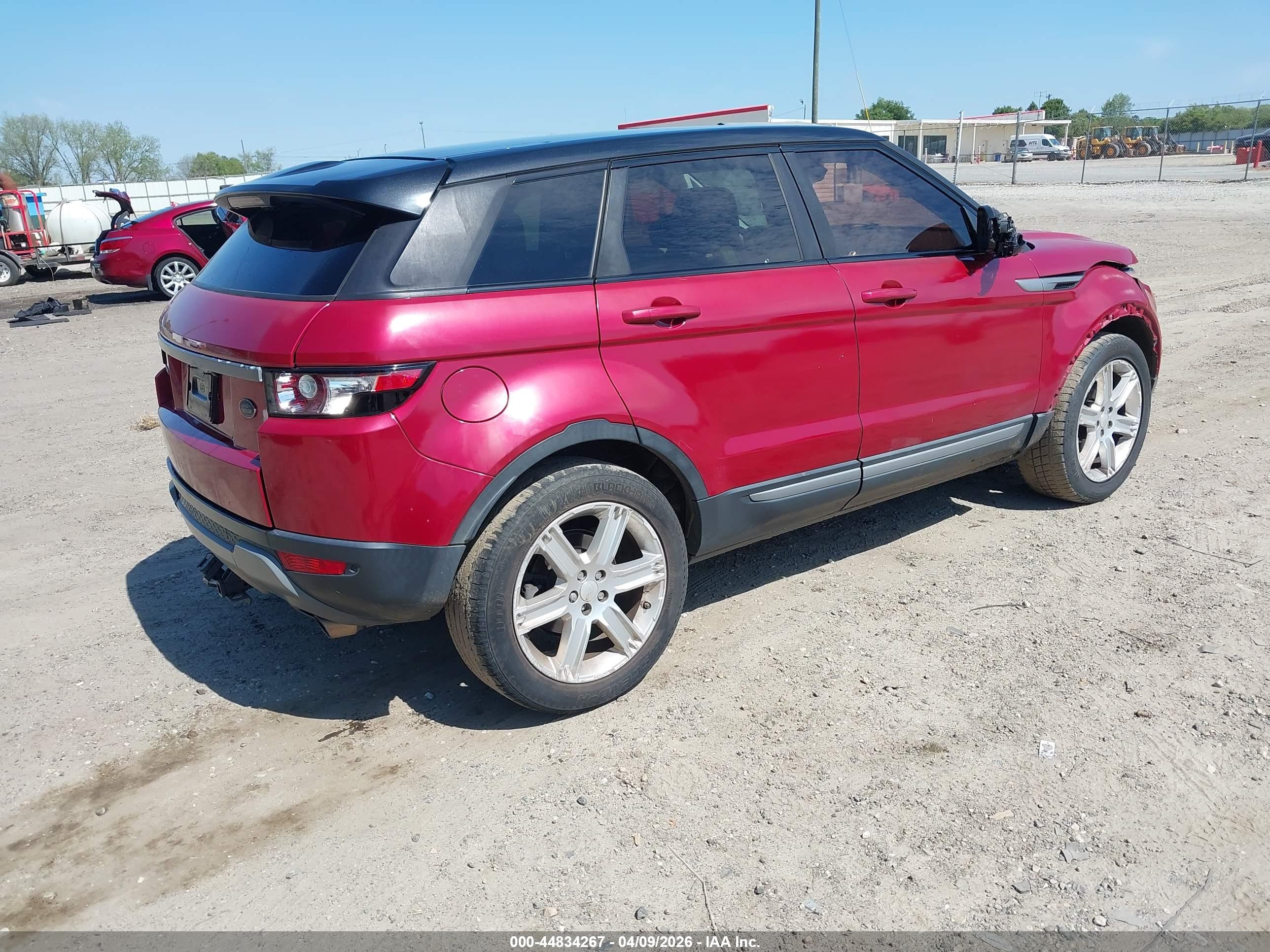 LAND ROVER image 4