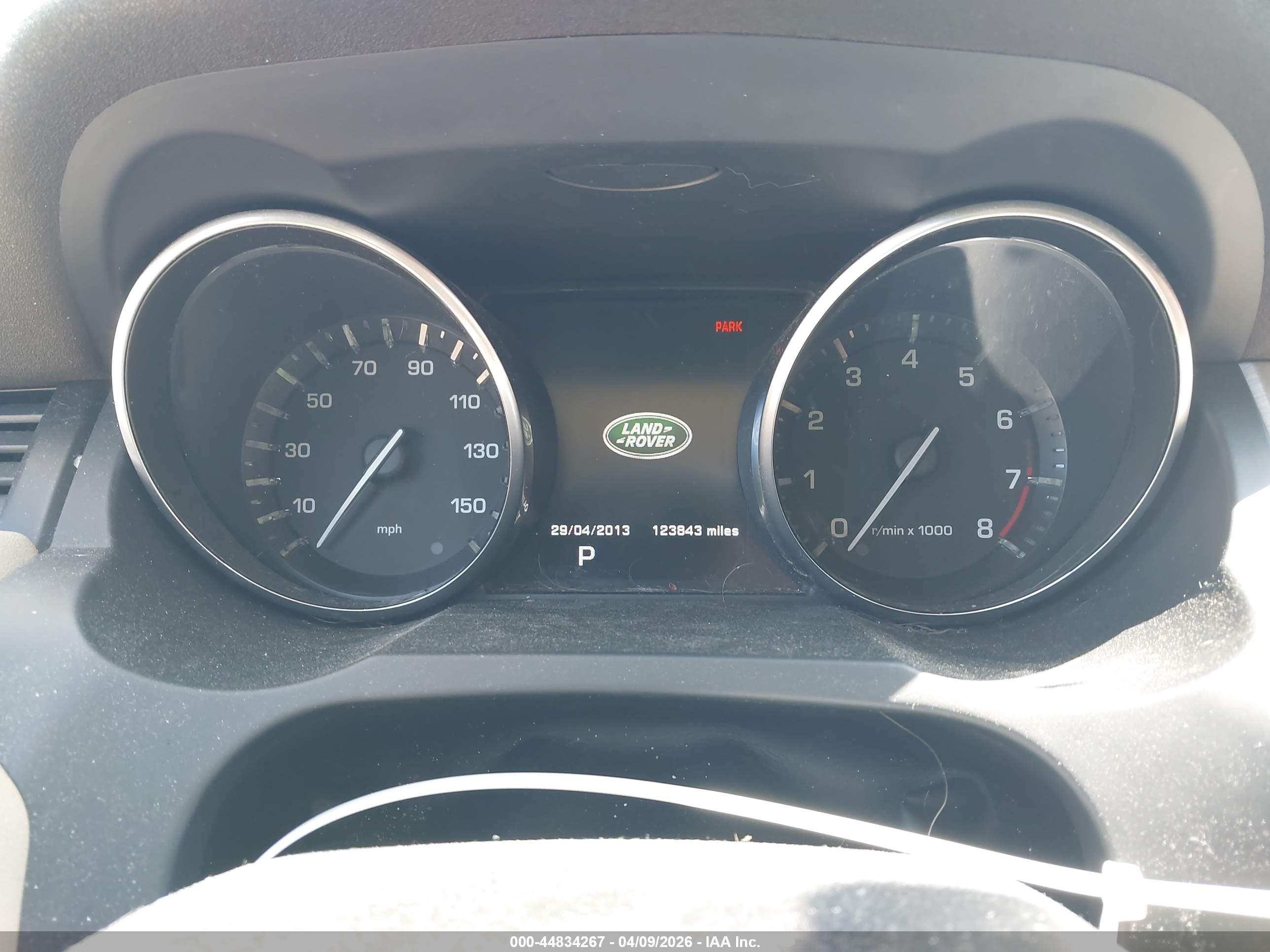 LAND ROVER image 7