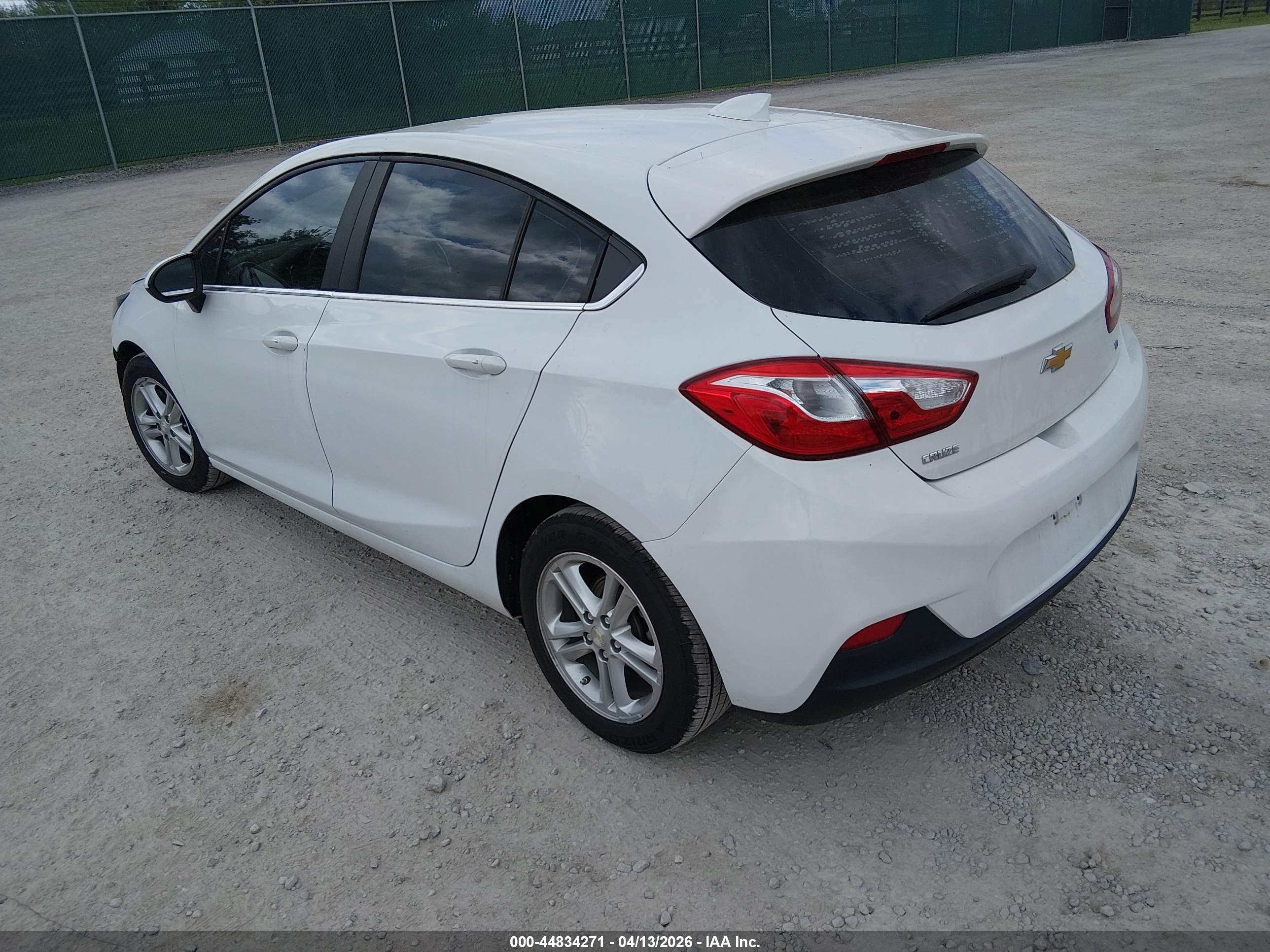 CHEVROLET CRUZE image 3