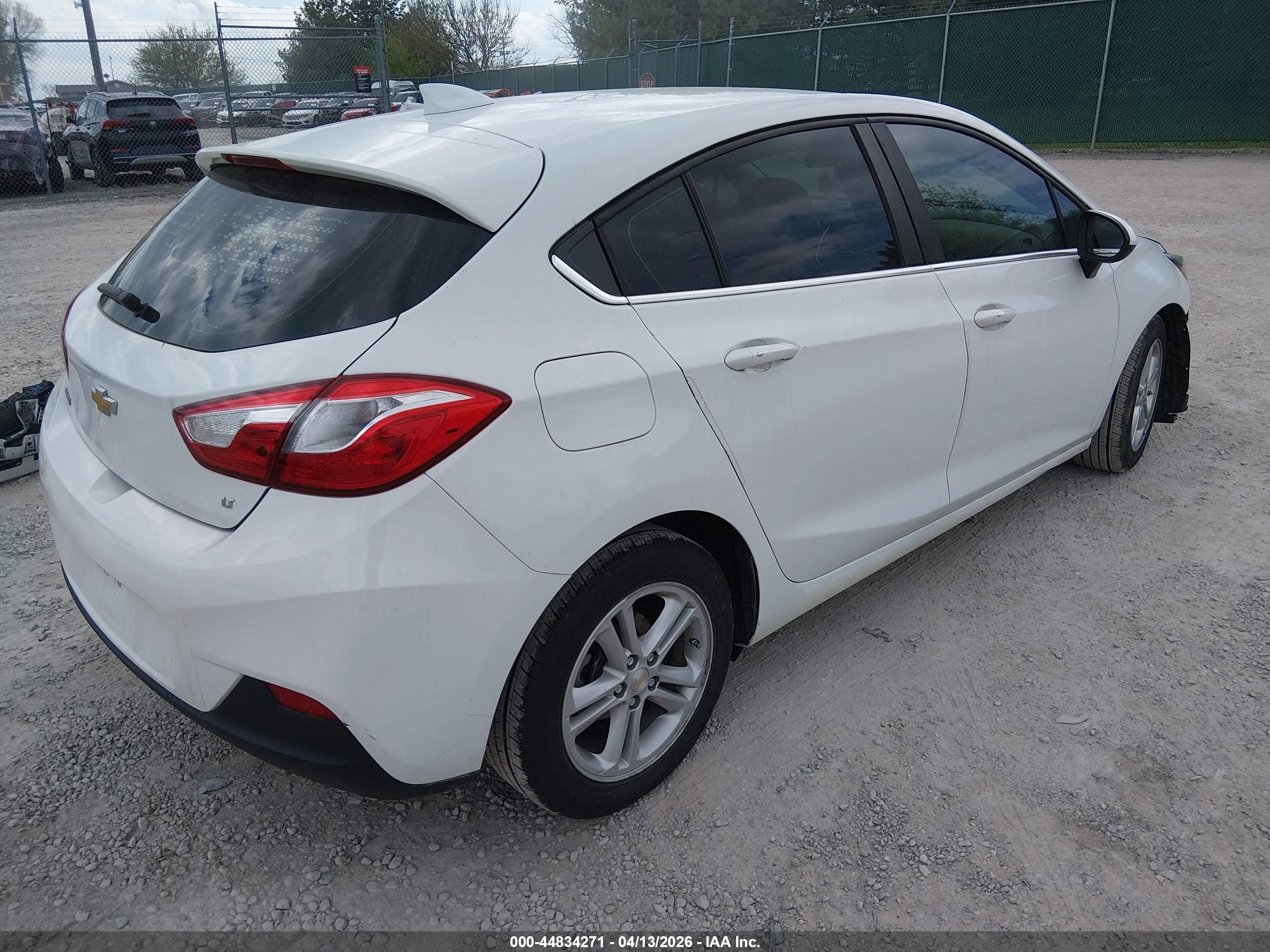 CHEVROLET CRUZE image 4