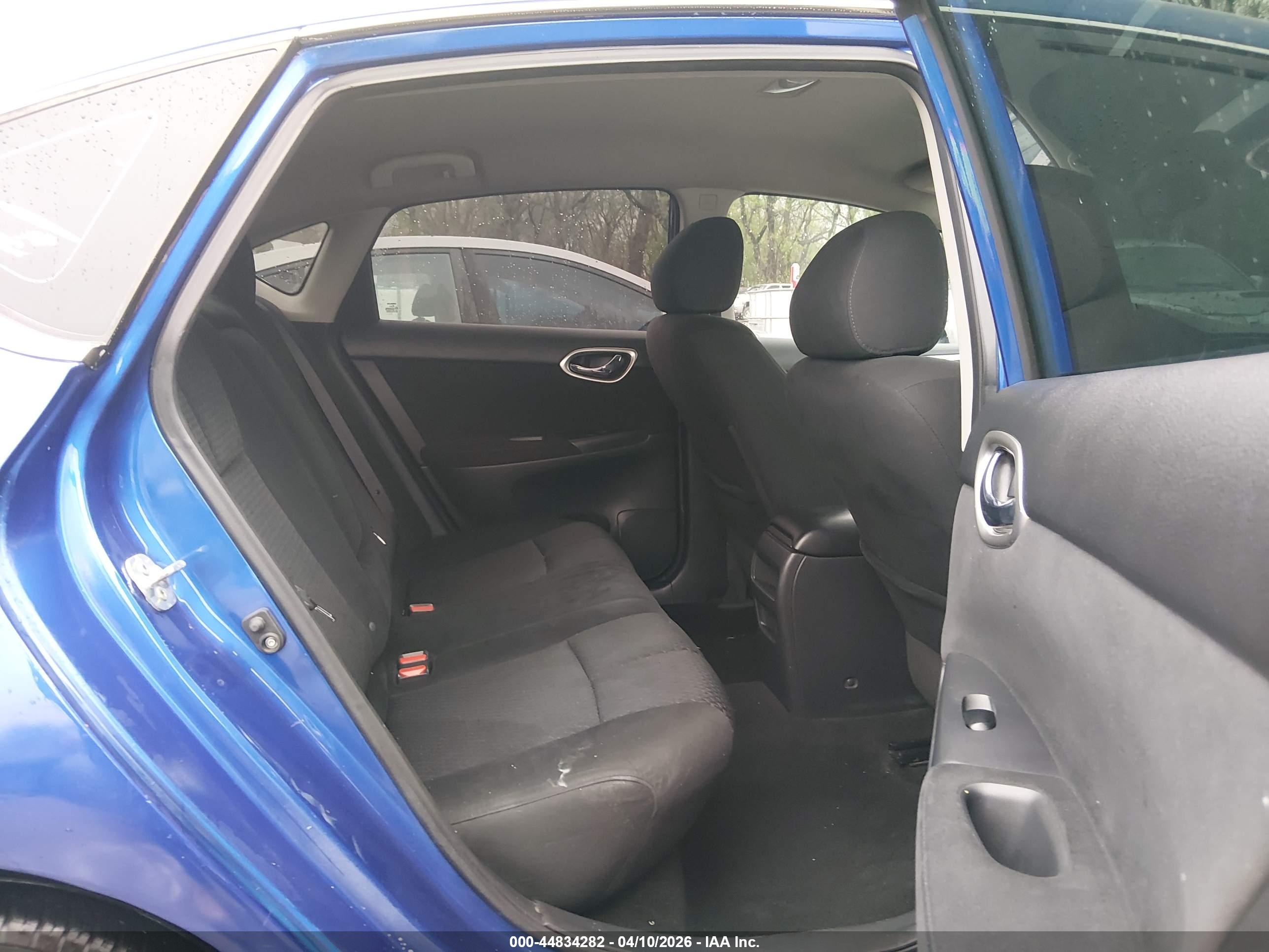NISSAN SENTRA image 8